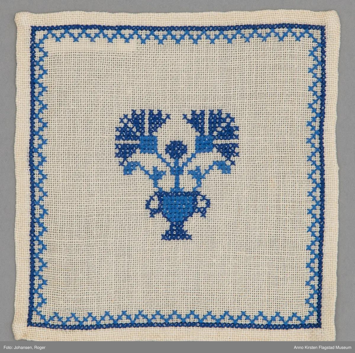 Blomstervase og border. 