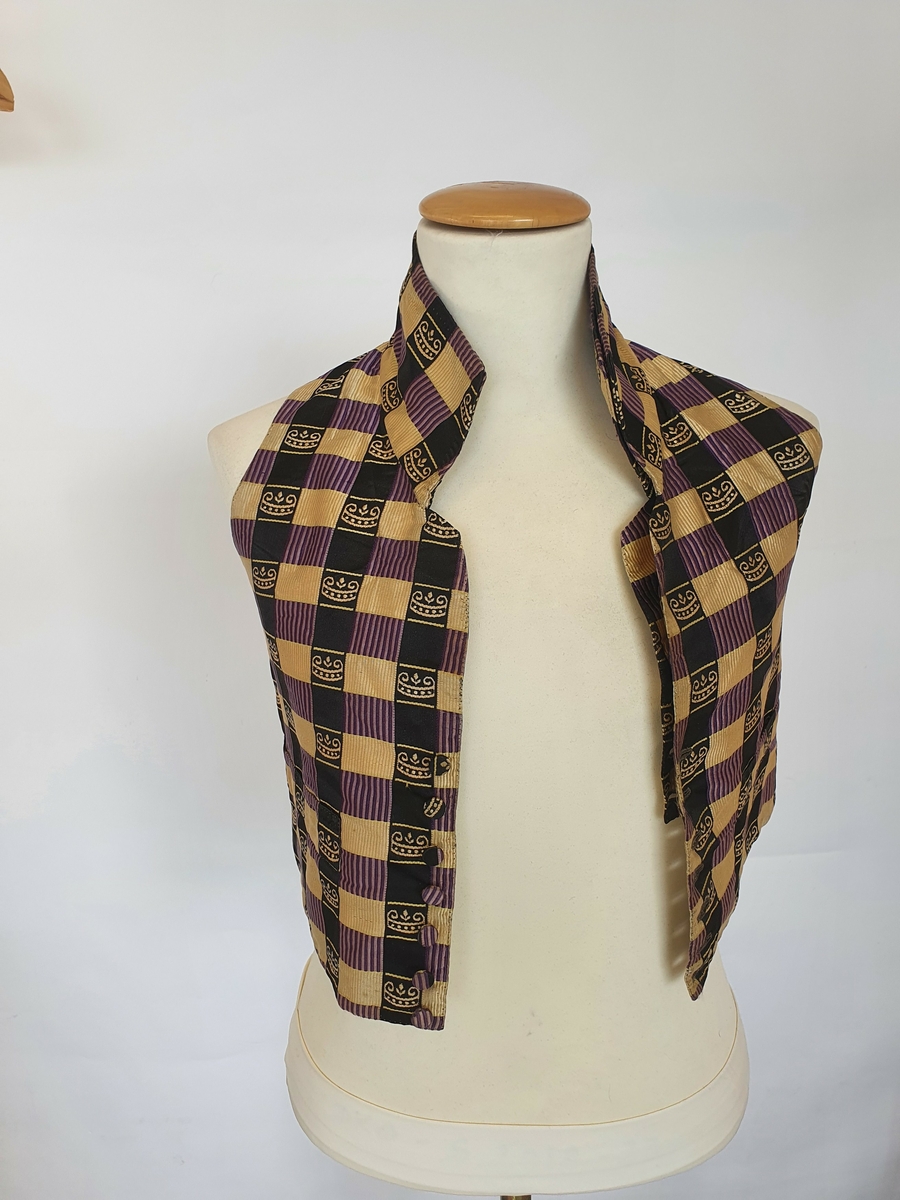 Rutet vest, oppstående krage (h 49,5)(br 84,5)