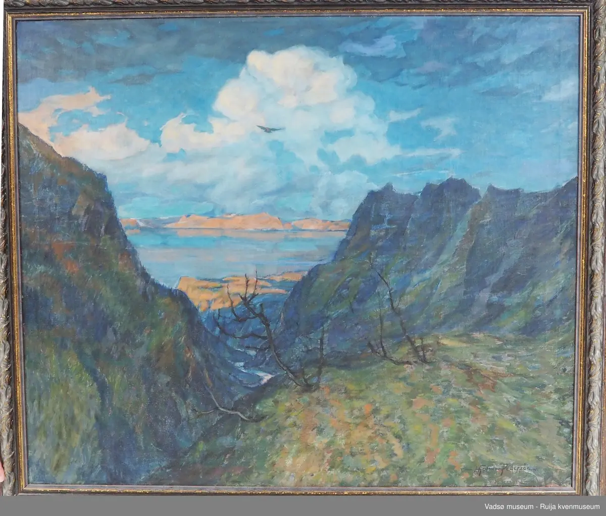 Olje på lerret. Noe skader. På baksiden: "Solnedgang i Djævlidalen (?)"