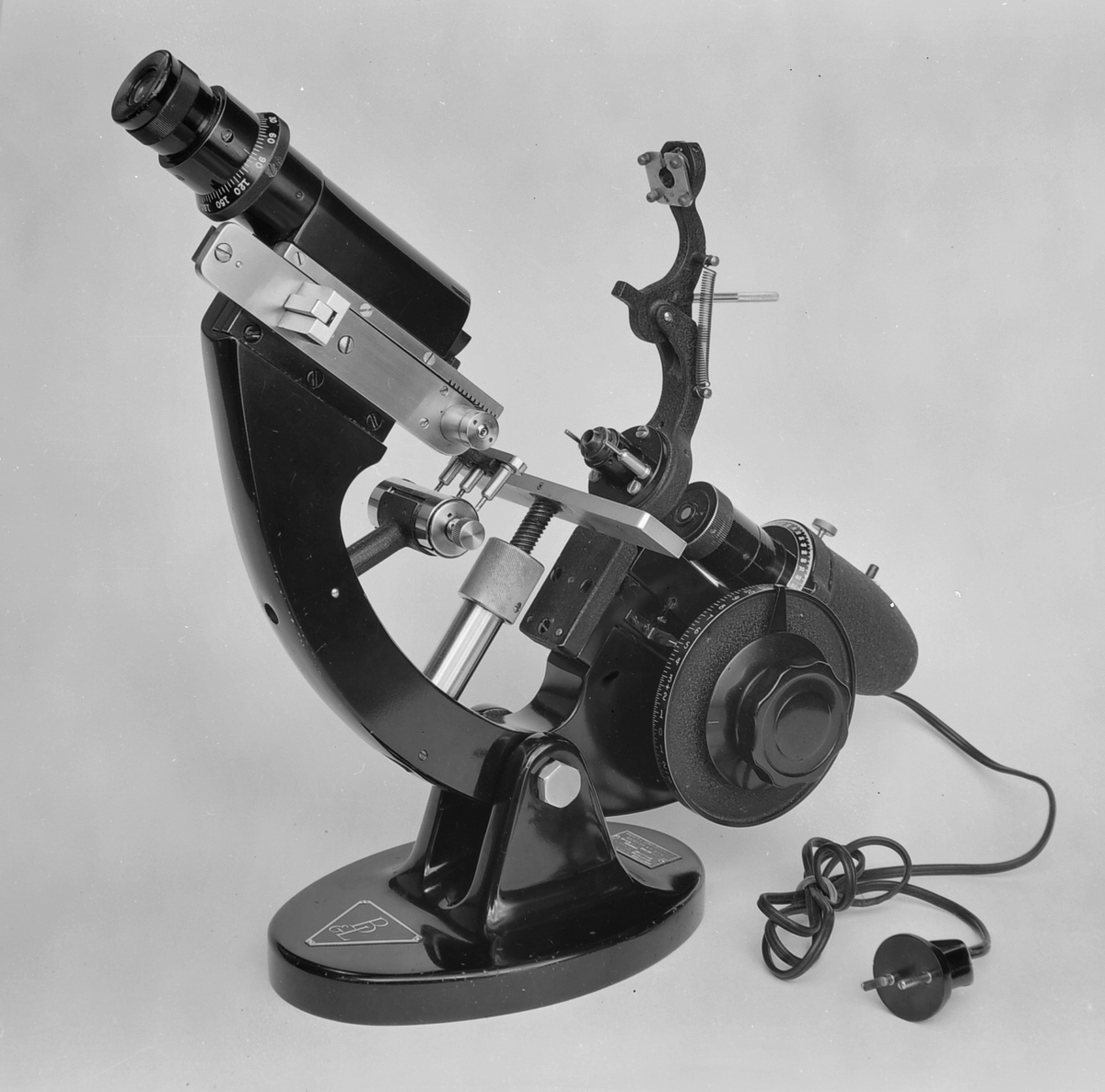 Optikus H. Iversen