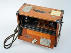 Felttelefon