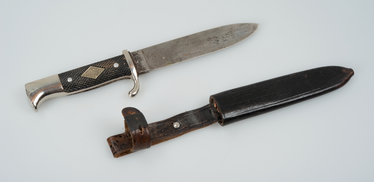 Diverse gjenstander etter Jon Steihaug, hovedsakelig fra tjenestetiden ved HV etter krigen.