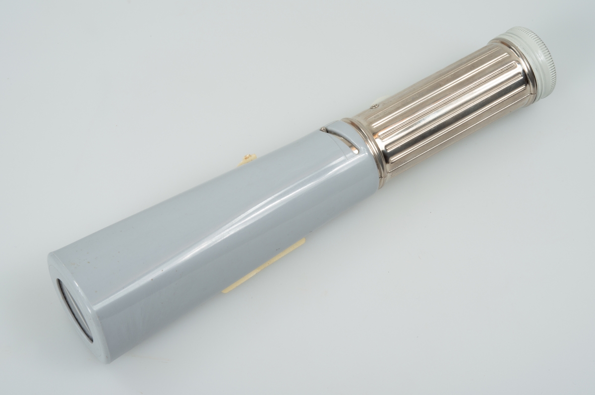 Diverse gjenstander etter Jon Steihaug, hovedsakelig fra tjenestetiden ved HV etter krigen.