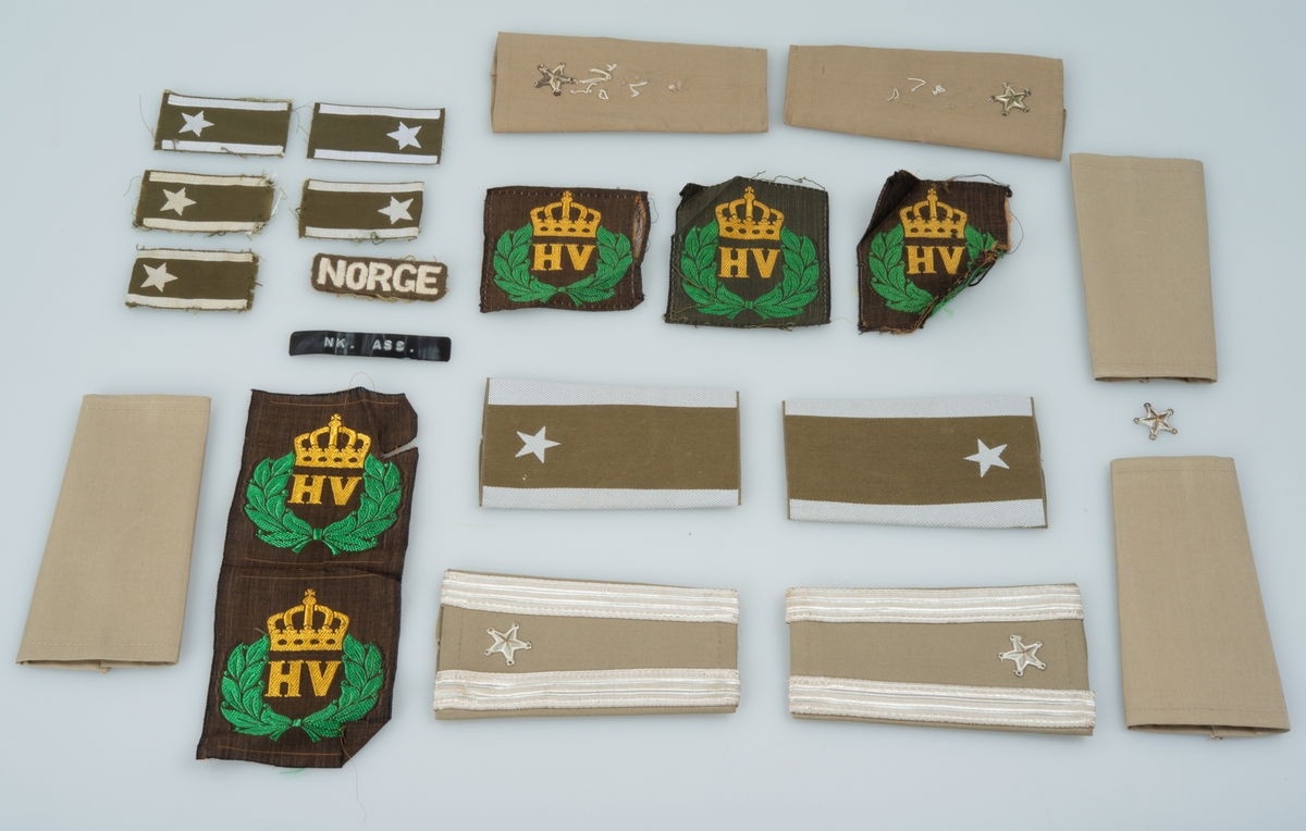 Diverse gjenstander etter Jon Steihaug, hovedsakelig fra tjenestetiden ved HV etter krigen.