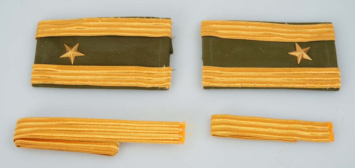 Diverse gjenstander etter Jon Steihaug, hovedsakelig fra tjenestetiden ved HV etter krigen.