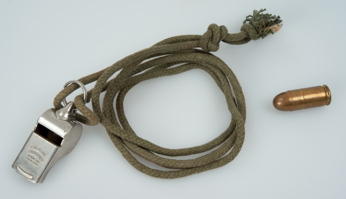 Diverse gjenstander etter Jon Steihaug, hovedsakelig fra tjenestetiden ved HV etter krigen.