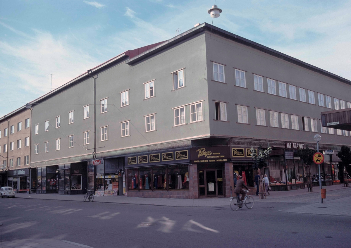 Byxspecialisten i hörnet av Vasagatan och Smedjegatan