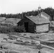 Nätra. Fjärrfiskeläge med kapell och lämningar efter tomtningar. Tätt bestånd av sjöbodar och kokhus samlade kring den gamla hamnkanalen. Kapellet som ligger högre upp är från 1771. Läget är anlagt av Gävleborgare och därefter använt av fiskare från Ullånger. Söder om fiskeläget en koncentration av tomtningar lämningar efter enkla byggnader som använts i samband med säljakt under förhistorisk tid. I området ingår även spår av malmtäkt från 1700-tal till 1900-tal i berget ovanför hamnen.