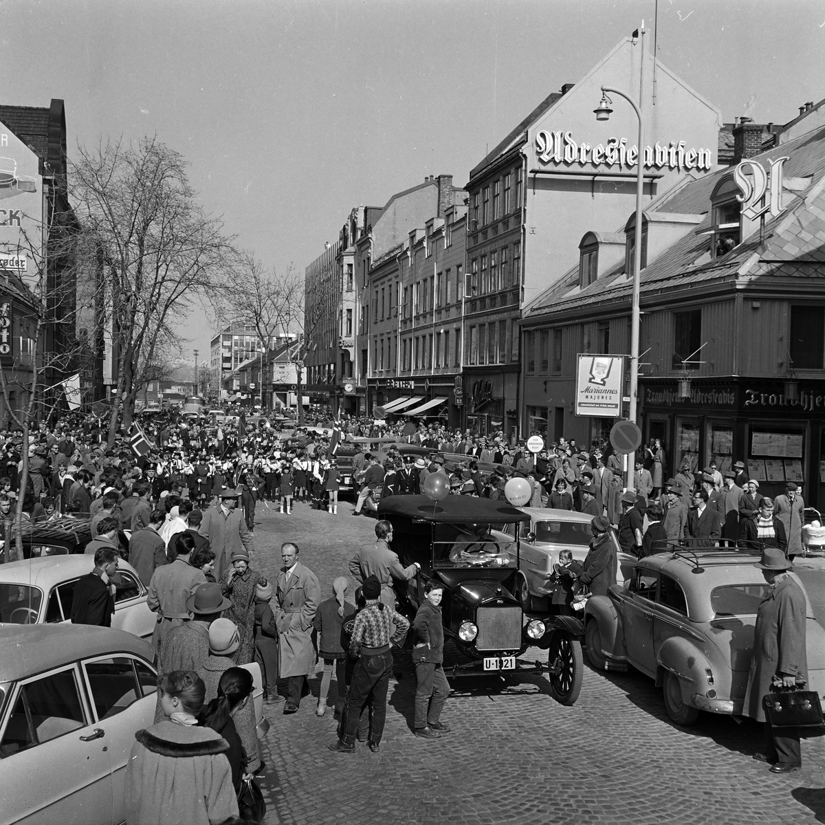 Jubileumsparade for Ford