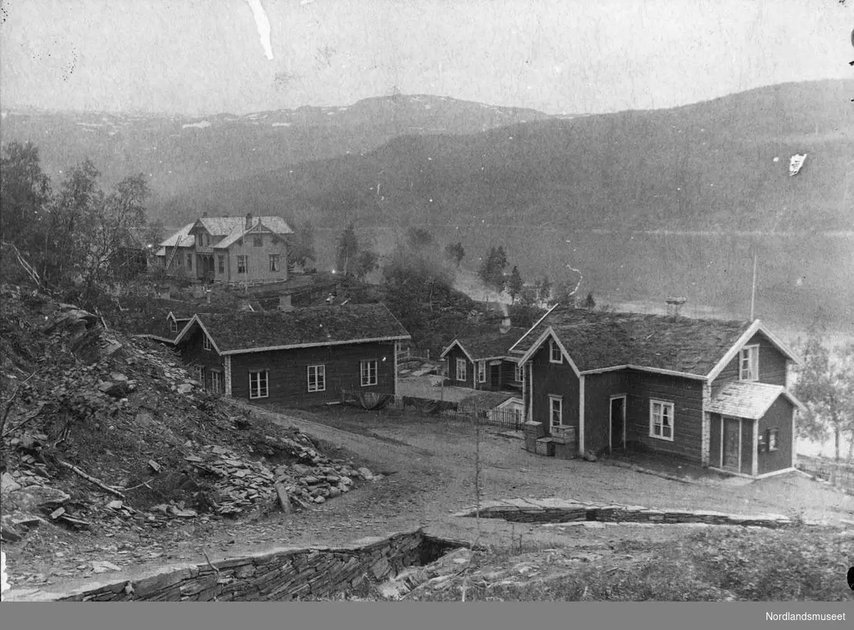 Furulund. 
Sentrum 1892. 

Foto Ukjent.