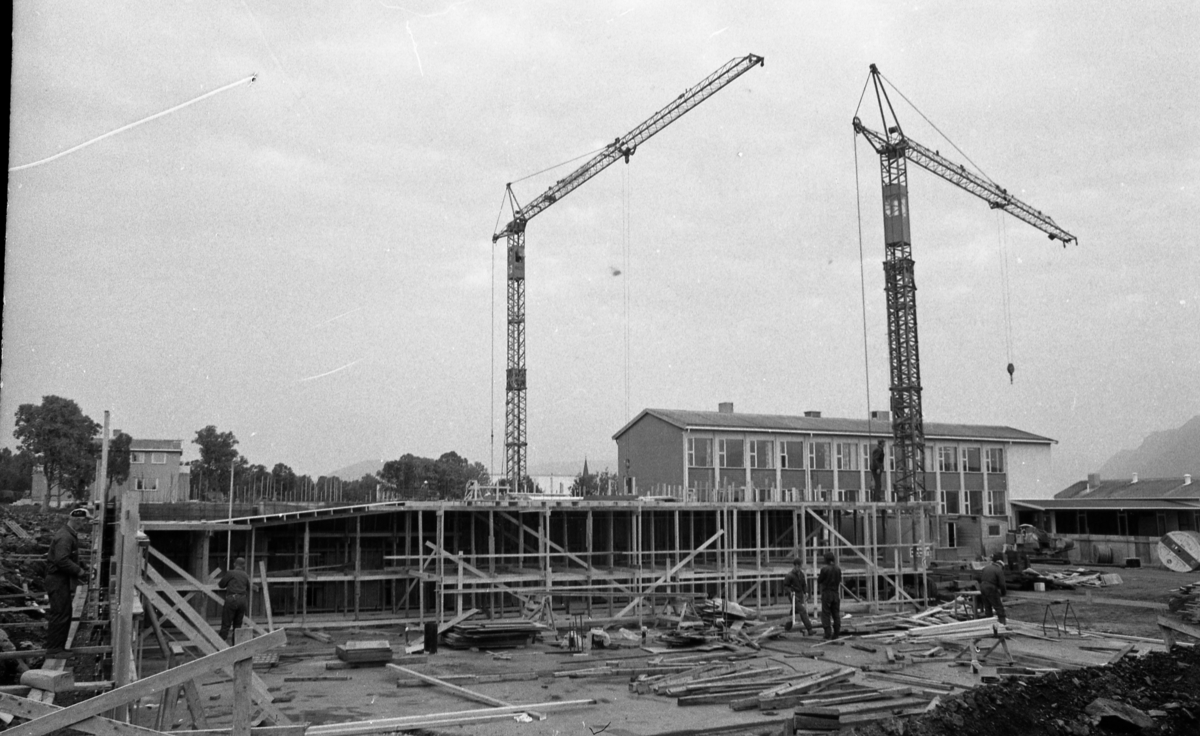 Sortland barneskole bygges, september 1976