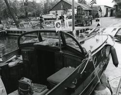 Österskärs Varv, Uppland. Sjösättning av motorbåten WIKING X