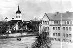 Domkyrkan i förgrunden. Johannesbergskolan.