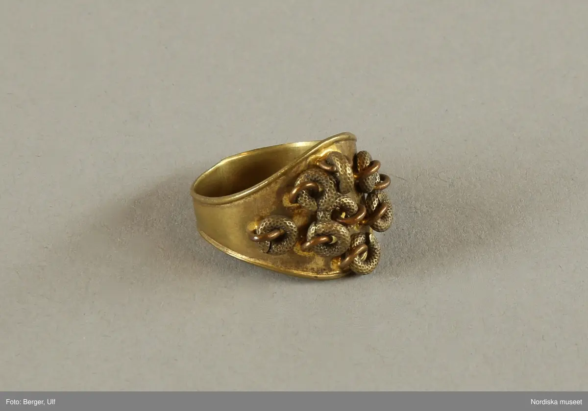 Fingerring
