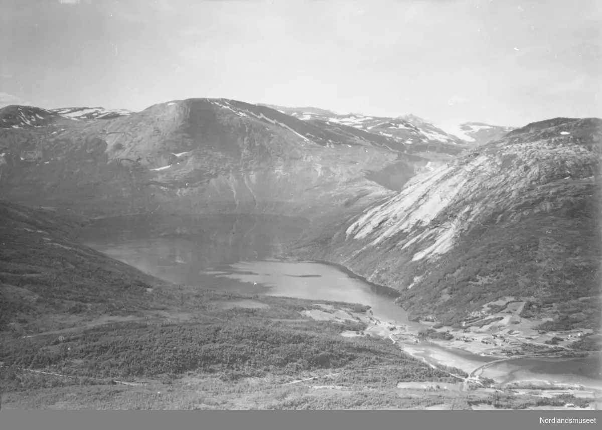 Flyfoto av Straumen i Sørfold, 1950.