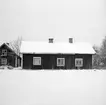 Vy mot hemmanet Törnevalla i Appuna. Här dokumenterat av Östergötlands museum 1969.