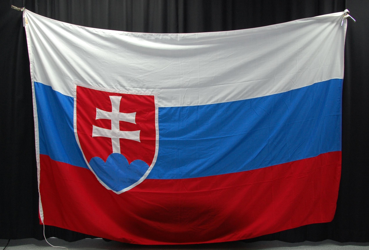 Det slovakiske flagget.