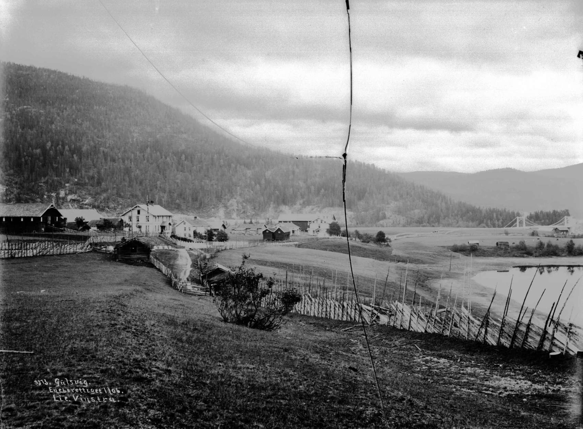 Kort : Hallingdal 10.10.1906. Gulsvik med broen i bakgrund, bebyggelse