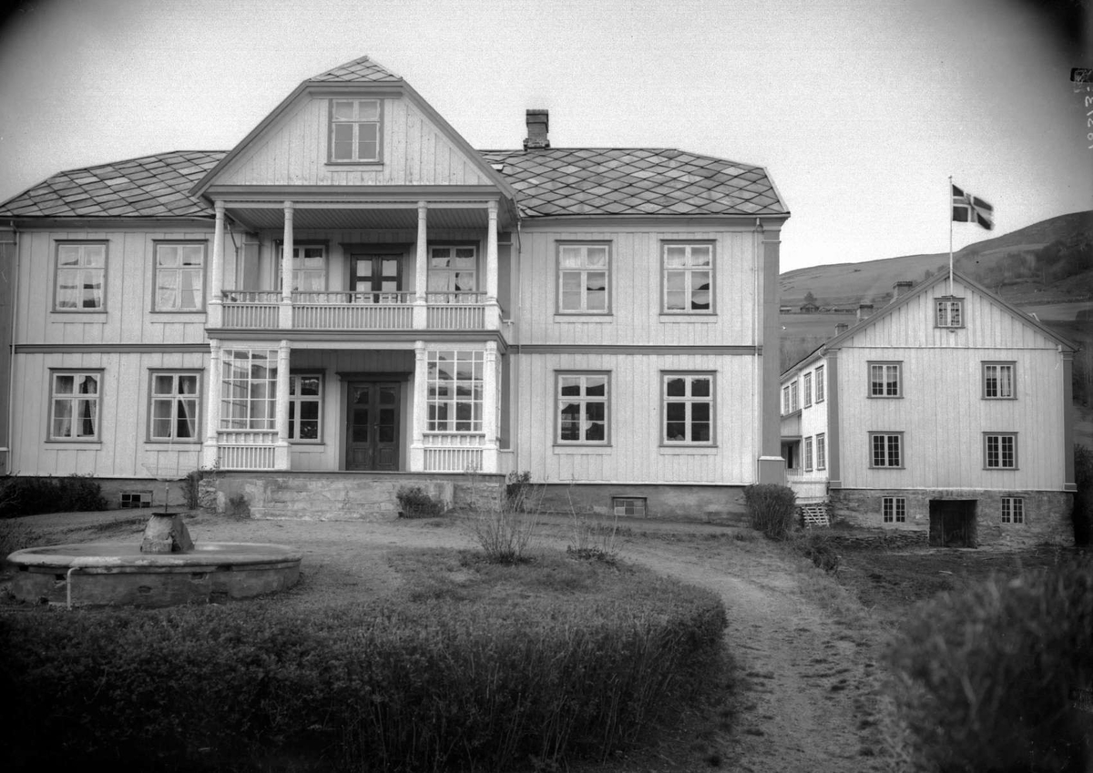 Kort : S.Fron Hundorp gard ( fasade) Folkehøyskole fra 1915 24.05.1915.