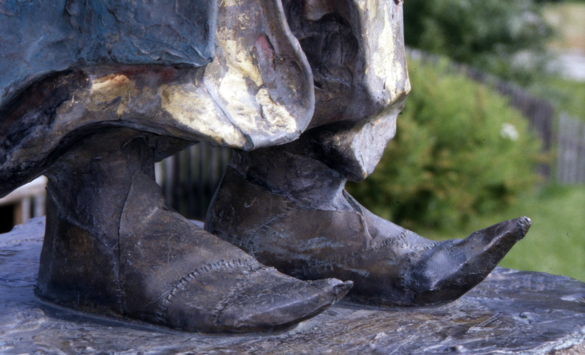 DOK:1995, Sel, Kristin Lavransdatter, statue,