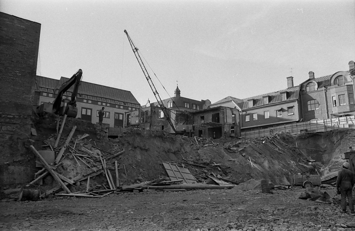 Rivning inför byggandet av Filbytervaruhuset.