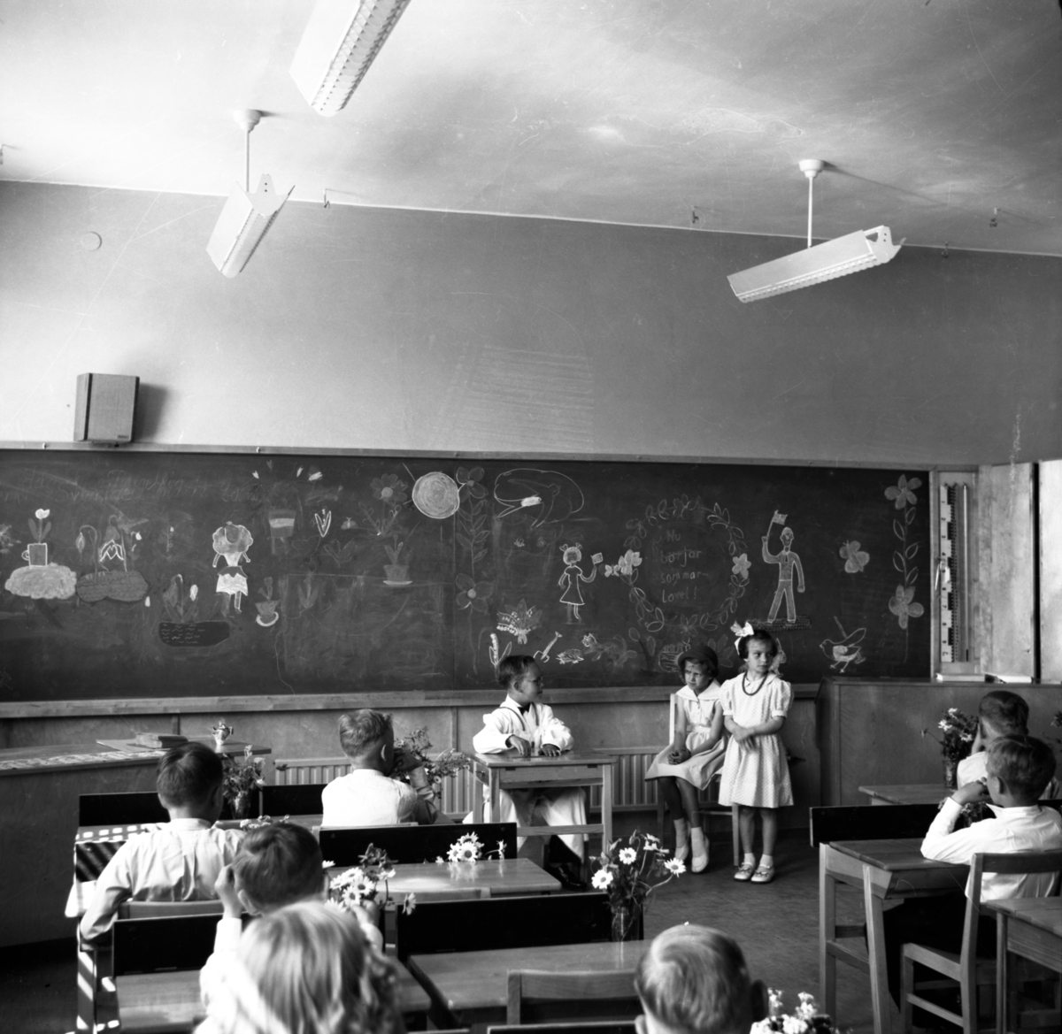 Skolavslutning i Linnéskolan.
Skolavslutning i Linnéskolan. Examen. Skola. Grundskola. Avslutning.