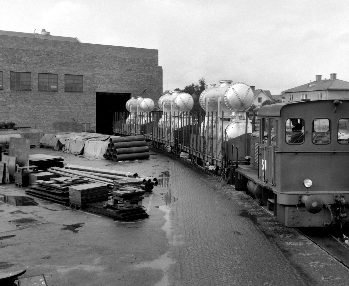 Serie bilder rörande kylcylindrar tillverkade vid Apparatbolaget i Linköping.