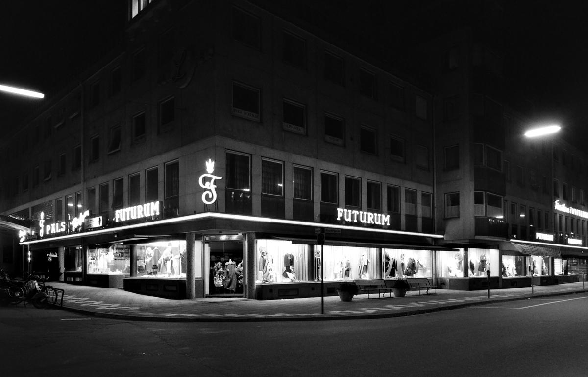 Klädbutiken Futurum i hörnet av Ågatan och Klostergatan i Linköping.
