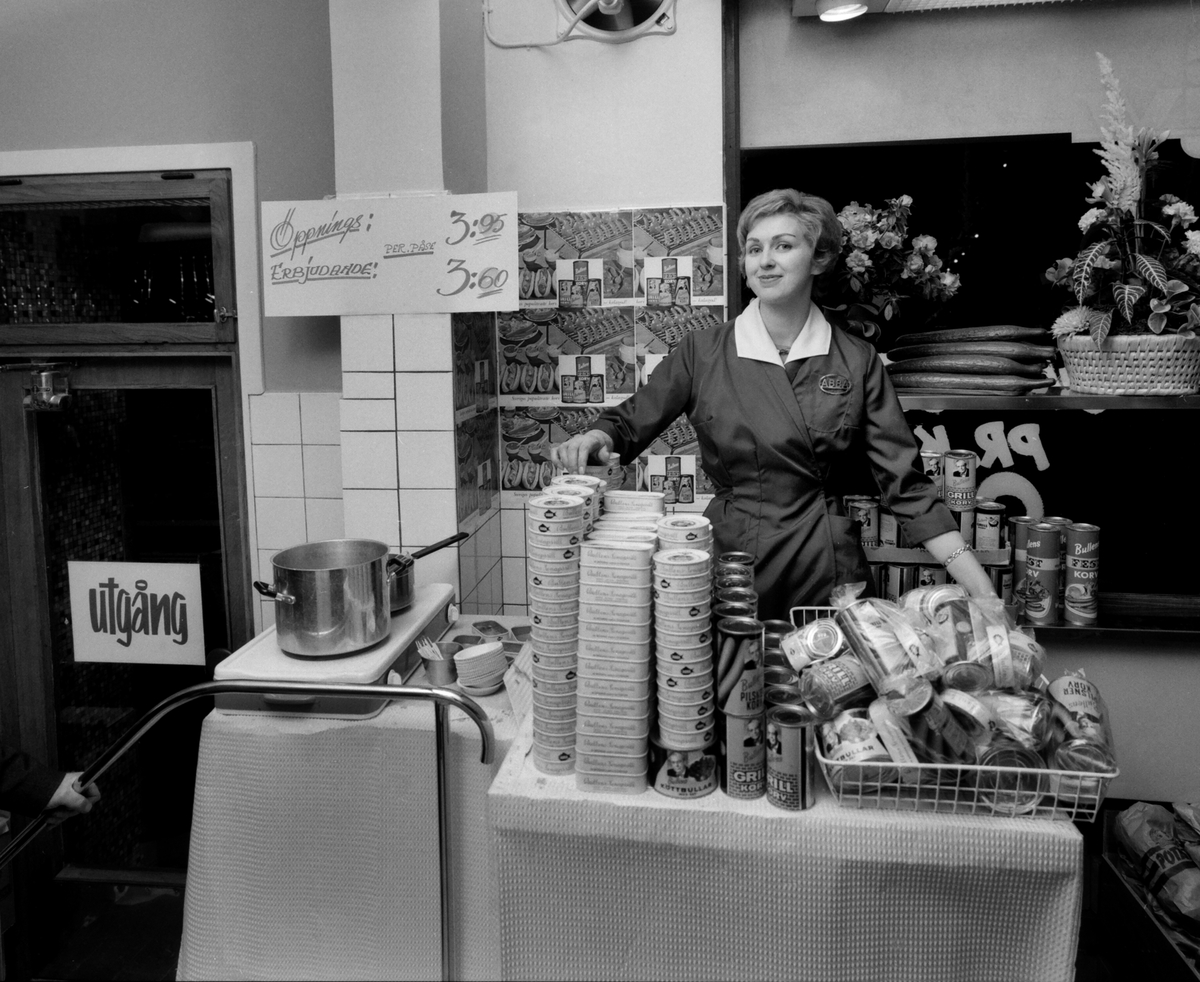 Östgöta Livsmedel (Ö-Livs) öppnar ny butik i Tannefors vintern 1962.