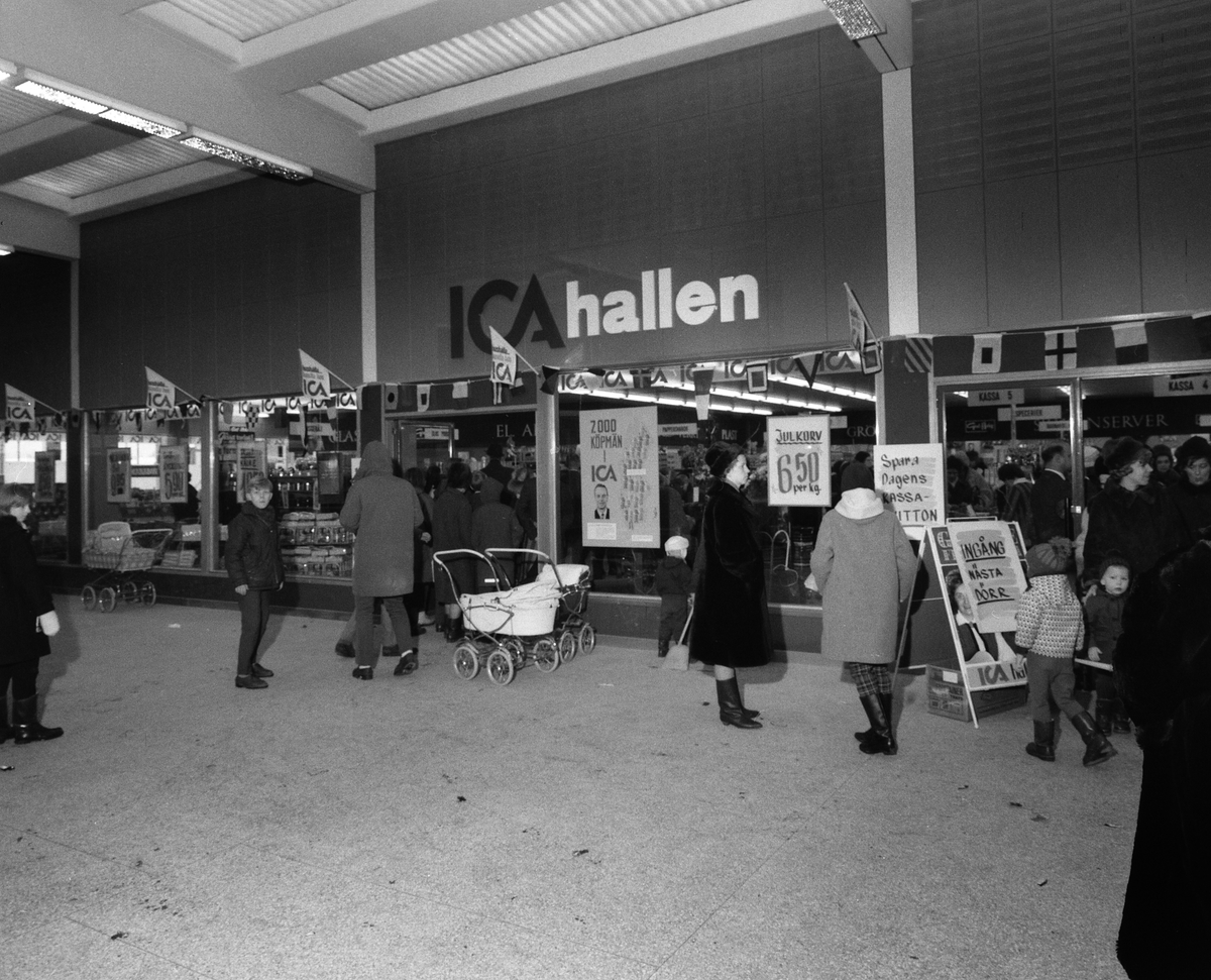 Nyöppning av ICA hallen i Berga centrum, 1965.