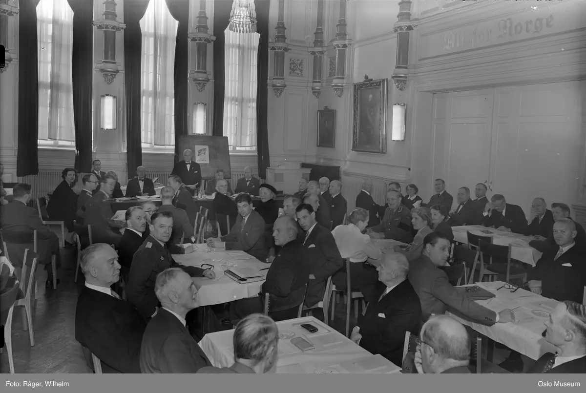Oslo Militære Samfund, interiør, Norges Forsvarsforening, møte, menn, kvinner