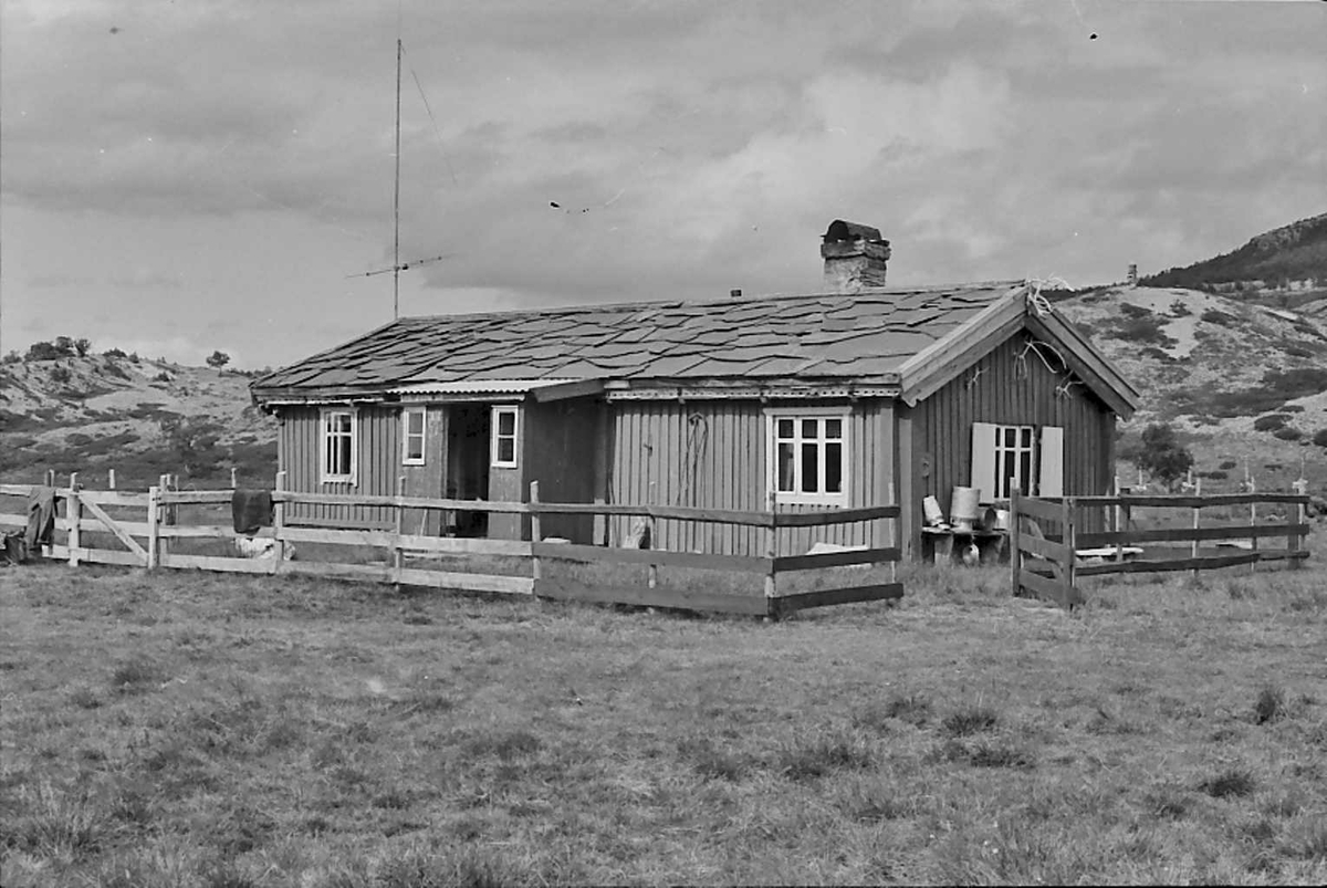 Sæterhus, gjerde. 