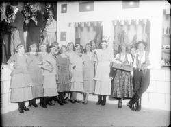 Östhammars Sportklubbs revy "Till Tutankhamons land", Upplan