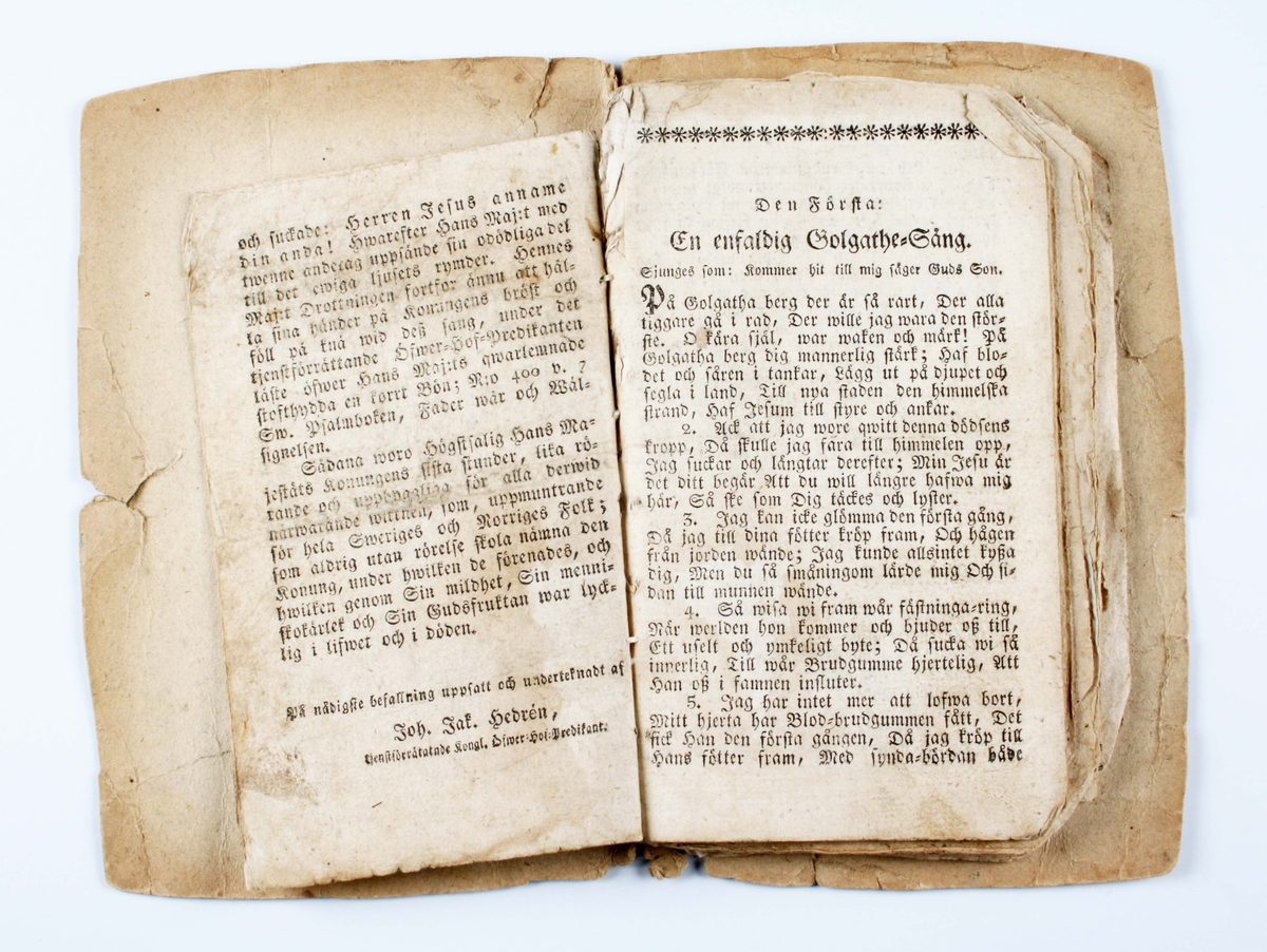 Samlingsband i form av trådbundet häfte. Omslag i slät kartong. Innehåller en stor mängd visor (allsång, pred. m.m.) Vissa med titelblad och vissa 
utan. Från 1817-1826. Tryckta i Direktör Sundströms Tryckeri, Jönköping 1818, Lewerentska Boktryckeriet 1818 samt R. E. Sundströms Boktryckeri i Jönköping 1826. Skador, slitage.