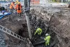 Vrak hittat sommaren 2017 under kajrenovering på Skeppsholmen, Stockholm. Har identifierats som Gustav II Adolfs flaggskepp Scepter (Spiran), sjösatt 1615. Skeppet deltog i flera sjötåg under kungens eget befäl innan det kasserades och återanvändes som utfyllnad vid anläggningar på Skeppsholmen år 1639.