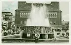 Borås. Springbrunnen och Rådhuset