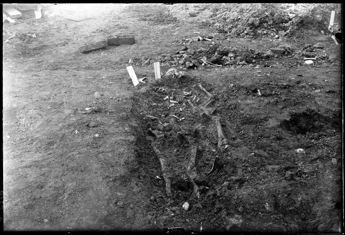 Västerås Arkeologisk undersökning under Fiskartorget av Dominikanerklostret utförd av Vlm / Sven Drakenberg 1954 inför byggandet av Stadshuset.