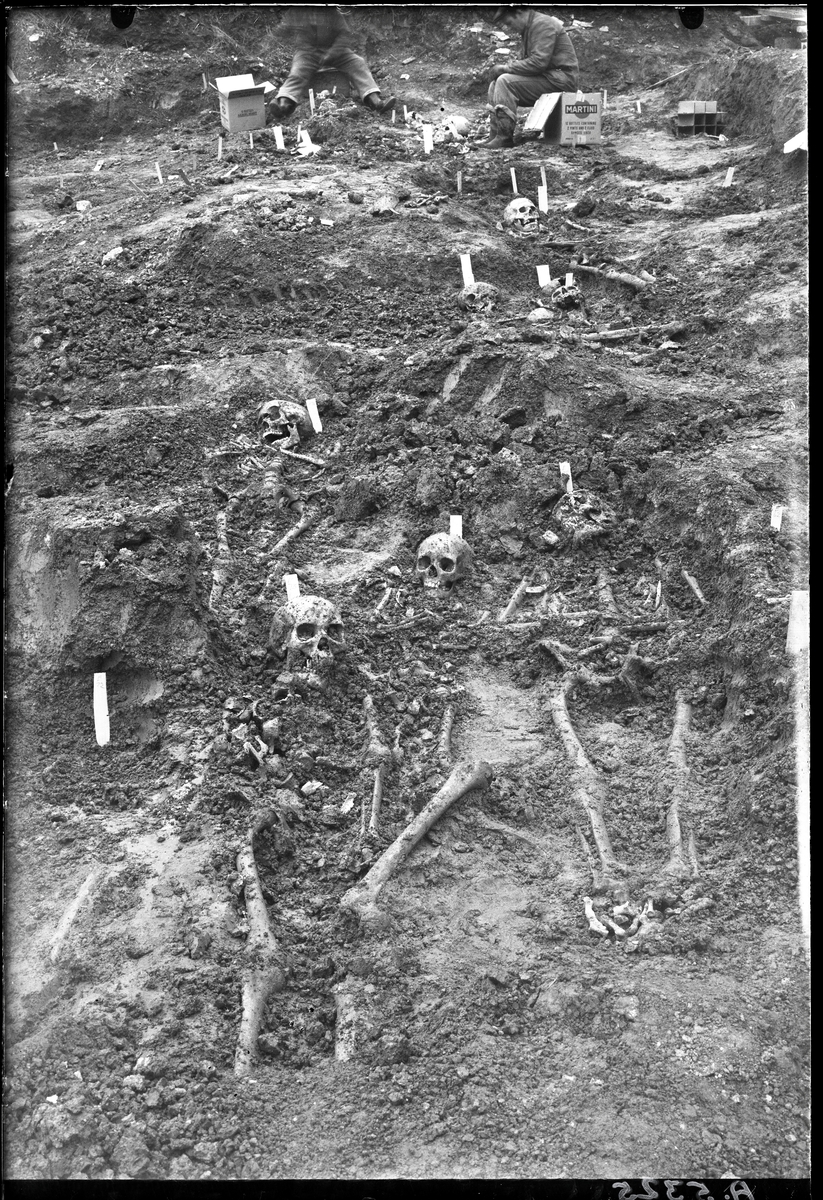 Västerås Arkeologisk undersökning av Dominikanerklostret under Fiskartorget utförd av Vlm / Sven Drakenberg 1954 inför byggandet av Stadshuset.