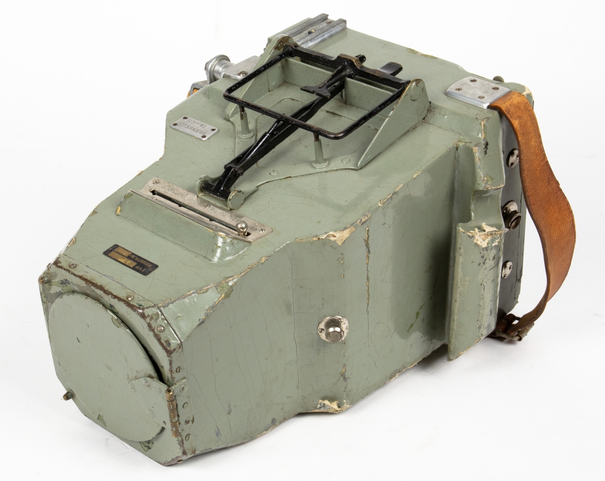 Handkamera HK 1B by Ernemann-Werke A-G