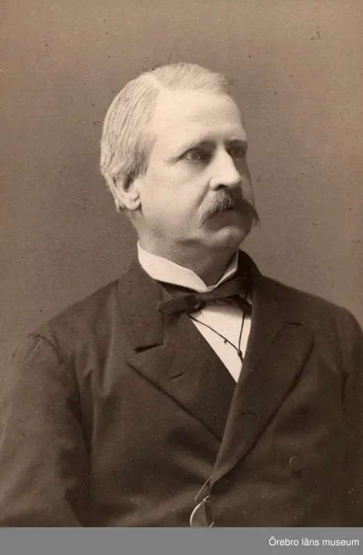 Nils Gabriel Djurklous personarkiv.

Innehåller:  
Brev från Örnsköld och Zettrén, 1813.
Brev från E. Hedström, 1815.
Brev från U. Fletwood, Gyldenstolpe, F. Kalling, B. G. Ribbing, 1830.
Brev från A. Anckarswärd, 1834.
Brev från E. Salomon, 1854.
Brev från A. E. Holmberg, Lindblad, E. Salomon, Carl Säve, 1856.
Brev från Johan Wilhelm Grill, Gustaf Wilhelm Gumaelius, H. Hofberg, A. E. Holmberg, A. Malmberg, H. Schröder, A. D. Wackerbarth, 1857.
Brev från A. Ekelund, H. Hofberg, B. Kjellmark, M. A. Lindblad, A. Malmberg, 1858.
Brev från A. Gellertz, O. Pontén, 1859.
Brev från R. M. Bowallius, Richard Dyberg, A. Ekelund, A. Fryxell, Gustaf Wilhelm Gumaelius, H. Hofberg, Mannerstråle, L. Rääf, Th. Strömberg, 1860.
Brev från E. H. Bergenskjöld, O. G. Blomberg, R. M. Bowallius, A. Gellertz, Johan Wilhelm Grill, Gustaf Wilhelm Gumaelius, G. L. Hallman, Bror Emil Hildebrand, H. Hofberg, P. O. Liljevalch, O. Pontén, Carl Säve, 1861.
Brev från O. G. Blomberg, A. Grill, I. W. Grill, P. Hanselii, Bror Emil Hildebrand, H. Hofberg, G. E. Klemming, P. D. Lagerholm, L. Rääf, W. Swensson, C. J. Wiberg, 1862.
Brev från Bror Emil Hildebrand, H. Hofberg, G. E. Klemming, A. Schultz, Johan Wahlfisk, 1863.
Brev från H. Atterling, O. G. Blomberg, Adr. Giöbel, M. A. Grill, K. A. Hagson, Bror Emil Hildebrand, H. Hofberg, H. Holst, Adolf Kjellström, G. E. Klemming, N. A. Kullberg, A. Schultz, A. D. Wackerbarth, Johan Wahlfisk, P. Wieselgren, A. Waetter, 1864.
Brev från H. Atterling. R. M. Bowallius, Th. Gyllensköld, Bror Emil Hildebrand, H. Hofberg, J. Mankel, J. Sick, A. N. Sundberg, Johan Wahlfisk, C. J. Wiberg, 1865. 
Brev från A. Bolin, G. M. Hamilton, Bror Emil Hildebrand, H. Hofberg, P. Nilsson, Johan Wahlfisk, 1866.
Brev från H. Forssell, A. Fryksell, Bror Emil Hildebrand, H. Hofberg, W. Mannhardt, N. Mitander, C. G. Styffe, Carl Säve, P. Wieselgren, 1867.
Brev från K. Beckmark, Bror Emil Hildebrand, R. Wachtmeister, 1868.
Brev från H. Forssell, Gustaf Wilhelm Gumaelius, P. Hanselli, Bror Emil Hildebrand, H. Hofberg, R. Lidman, N. M. Mandelgren, E. Sidenbladh, C. J. Wiberg, 1869.
Brev från C. von Düben, J. Falke, Bror E. Hildebrand, H. Hofberg, Oscar Montelius, N. B. Pettersson, G. Pfeiff, O. W. Strömbom, B. Wadström, 1870.
Brev från C. von Düben, von Eichhorn, H. Forssell, V. Granlund, O. Hermelin, Bror Emil Hildebrand, Hans Hildebrand, H. Hofberg, G. E. Klemming, N. A. Kullberg, N. Linder, C. G. Löwenhjelm, N. M. Mandelgren, Oscar Montelius, J. E. Rydström, C. E. Södling, 1871.
Brev från E. H. Annell, A. Bohlin, H. Forssell, V. Granlund, Bror Emil Hildebrand, Hans Hildebrand, E. Hinnersson, H. Hofberg, M. Kallenberg, G. E. Klemming, N. A. Kullberg, M. A. Lindblad, C. J. Ljungström, N. M. Mandelgren, Oscar Montelius, M. Roth, C. G. Styffe, C. E. Södling, A. D. Wackerbarth, Wahlström, 1872. 
Brev från E. H. Anell, P. E. Bergfalk, A. Bolin, R. M. Bowallius, von Eichhorn, H. Forssell, V. Granlund, A. Gripenberg, P. A. Gödecke, Bror Emil Hildebrand, Hans Hildebrand, J. Johansson, K. Fr. Karlsson, A. Kursk, C. G. Leijonhjelm, M. Mandelgren, N. M. Mandelgren, Oscar Montelius, G. Retzius, C. G. U. Silfverstolpe, G. Stephens, G. af Ugglas, 1873.
Brev från A. G. Ahlquist, von Eichhorn, H. Forssell, H. Hjärne, H. Hofberg, J. Johansson, K. Fr. Karlsson, G. E. Klemming, N. A. Kullberg, C. M. Lewenhaupt, Eskil Lindblad, J. W. Lindblad, K. A. Lindström, C. G. Löwenhjelm, J. Matthiessen, Oscar Montelius, O. E. Norén, F. G. Nordström, A. G. Oxenstierna, N. G. Sahlin, G. Stephens, C. G. Styffe, N. Sundin, B. Wadström, 1874.
Brev från: Gustav Adlers, A. Bohlin, W. F. Dahlman, G. Djurklou, C. E. Gernant, J. Grönstedt, Gustaf Wilhelm Gumaelius, P. A. Gödecke, Bror Emil Hildebrand, H. Hjärne, H. Hofberg, H. Holst, K. Fr. Karlsson, G. E. Klemming, A. Laurin, C. G. Leijonhjelm, C. A. Levertin, N. M. Mandelgren, J. Matthiessen, Oscar Montelius, A. G. Oxenstierna, E. Söderström, C. E. Södling, 1875. 
Brev från Gustav Adlers, Jojachim Appelstubbe, Th. Berg, Gustaf Björlin, A. Bohlin, Carl Carlsson Bonde, R. M. Bowallius, S. Boije, Hj. Ekerot, A. Forssell, C. E. Gernandt, V. Granlund, J. Grönstedt, P. Aug. Gödecke, Lina Hedengren, P. Hedenius, Bror Emil Hildebrand, Hans Hildebrand, Herman Hofberg, H. Holst, C. Högman, P. Isberg, Pehr Kalling, K. Fr. Karlsson, G. E. Klemming, Ernst Lagerheim, I. S. Landtmanson, C. G. Leijonhjelm, Malcolm Leijonhjelm, P. J. Lindahl, E. W. Lindblad, M. A. Lindblad, K. A. Lindström, N. M. Mandelgren, Oscar Montelius, F. G. Nordström, G. Norlander, C. R. Nyblom, M. B. Richert, C. G. von Rosen, Viktor Rydberg, C. Y. Sahlin, A. von Schwerin, C. G. U. Silfverstolpe, G. Stephens, W. E. Svedelius, C. E. Södling, V. E. Öman, 1876.
Brev från A. A. Anderberg, G. Björling, A. Bohlin, Carl Bonde, C. Burenstam, E. Bäckström, C. A. Gottlund, W. O. Gottlund, A. Grill, P. Aug. Gödecke, P. Hedenius, P. Helander, Bror Emil Hildebrand, Hans Hildebrand, Herman Hofberg, K. Fr. Karlsson, E. Key, E. W. Lindblad, Oscar Montelius, G. Norlander, C. R. Nyblom, A. Petersen, O. Pontén, M. B. Richert, O. S. Rydberg, C. G. U. Silfverstolpe, Fr. Skoglund, G. Stephens, A. T. Stjernstedt, C. G. Styffe, G. V. Sylvander, B. Wadström, 1877.
Brev från C. Annerstedt, Arvid Gumaelius, P. Aug. Gödecke, P. Helander, Bror Emil Hildebrand, H. Holst, K. Fr. Karlsson, J. A. Lundell, N. M. Mandelgren, Oscar Montelius, G. Norlander, P. Persson, A. Schwerin, C. G. U. Silfverstolpe, Fr. Skoglund, G. Stephens, A. T. Stjernstedt, C. Streckberg, C. G. Styffe, C. E. Södling, Johan Wahlfisk, 1878.
Brev från A. G. Ahlquist, A. A. Anderberg, Carl Bonde, Carl Carlsson Bonde, August Bondesson, Oscar Evers, A. Forsell, J. Grönstedt, S. A. Hedlund, Bror Emil Hildebrand, E. Key, G. E. Klemming, A. Lewenhaupt, Eugéne Lewenhaupt, J. Lilliehöök, C. Lindbergh, M. A. Lindblad, N. Linder, J. A. Lundell, C. R. Nyblom, K. Sidenbladh, C. G. U. Silfverstolpe, Fr. Skoglund, G. Stephens, E. Söderström, 1879.
Brev från A. Hazelius, Fr. Hedenstierna, Bror Emil Hildebrand, Hans Hildebrand, K. Fr. Karlsson, G. E. Klemming, G. Lagerbjelke, Axel Lewenhaupt, Chr. H. Lovén, J. A. Lundell, C. G. Löwenhjelm, G. Norlander, C. R. Nyblom, C. von Platen, C. G. U. Silfverstolpe, Fr. Skoglund, C. G. Styffe, G. Vigfutten, 1880. 
Brev från Oscar Evers, Hans Forssell, Louis De Geer, Artur Hazelius, Bror Emil Hildebrand, G. E. Klemming, Gunnar Norlander, C. von Platen, C. E. Södling, 1881.
Brev från von Ancarkrona, Reinhold Charpentier, Hans Forssell, Frith Grafström, A. Grill, Otto Gumaelius, G. Hallström, Artur Hazelius, A. Hermelin, O. Hermelin, J. Johansson, K. Fr. Karlsson, G. E. Klemming, J. A. Lundell, Gunnar Norlander, Märta Pallin, Th. Strömberg, 1882.
Brev från Emil Ekhoff, Hans Forssell, Artur Hazelius, G. Henninger, A. Hess, Bror Emil Hildebrand, J. Johansson, G. E. Klemming, Karl F. Kursk, Carl Larsson, J. A. Lundell, J. Matthiessen, Gunnar Norlander, Carl R. Nyblom, Reuterskiöld, G. Stephens, W. E. Svedelius, Theodor Wisén, 1883.
Brev från G. Fr. Almquist, W. Christophersen, Oscar Evers, C. J. Fahlcrantz, P. Aug. Gödecke, G. Hallström, Artur Hazelius, A. Hermelin, D. Hermelin, Bror Emil Hildebrand, K. Fr. Karlsson, O. S. Rydberg, Bernhard Schlegel, F. Schulthess, G. Stephens, 1884.
Brev från J. M. Ahlmark, Gustaf Björkman, August Bondeson, Alb. Carlsson, Oscar Evers, C. J. Fahlcrantz, Jacques De Geer, Gustaf af Geijerstam, Adr. Giöbel, Artur Hazelius, A. Hermelin, Bror Emil Hildebrand, G. Lagerbring, Eugéne Lewenhaupt, Ernst Lindbohm, Nils Linder, Konrad Maurer, Knut August Rosén, F. Schulthess, August Stenström, M. Törnquist, Ebbe Victorin, 1885.
Brev från von Amira, August Bondeson, E. Gustaf Boström, L. Brüm, Chasparsson, Dahl, Oscar Evers, C. J. Fahlcrantz, C. G. Hammarskjöld, A. Hermelin, L. Herman Lahng, Rudolf Lidman, Christian H. Lovén, Mattia di Martino, Oscar Montelius, Petrus Nordmann, Patrik Reuterswärd, Erling Ribbing, A. Schultz, H. J. Stenberg, G. Stephens, Th. Strömberg, W. Swalin, C. H. Tersmeden, J. O. Wedberg, 1886.
Brev från August Bondeson, E. Gustaf Boström, M. Eriksson, Oscar Evers, Gustaf af Geijerstam, Artur Hazelius, Nils Linder, J. Lundblad, Aurore Lundquist, Helena Lundquist, Mattia di Martino, Oscar Montelius, C. R. Nyblom, Th. Strömberg, J. Sundblad, 1887.
Brev från Carl Carlsson Bonde, E. G. Boström, R. M. Bowallius, Robert Dicksson, Oscar Evers, A. Forssell, Artur Hazelius, Christian H. Lovén, Aurore Lundquist, C. R. Nyblom, Herman Sandeberg, C. S. von Stedingk, J. Sundblad, W. E. Svedelius, Gustaf Taam, 1888.
Brev från Oscar Evers, Artur Hazelius, Eugéne Lewenhaupt, Gustaf Lindberg, Oscar Montelius, V. Nauckhoff, Petrus Nordmann, C. G. U. Silfverstolpe, August Stenström, C. Aug. Tamm, Fr. Victorin, 1889.
Brev från E. G. Boström, K. Casell, Marie Fiesel, Bror Emil Hildebrand, Hans Hildebrand, J. A. Lundell, Aurore Lundquist, P. M. Olsson, W. Ridderstrand, E. Sederholm, C. G. U. Silfverstolpe, Johan Walhfisk, L. G. Westerling, 1890.
Brev från Karl J. Bergström, W. A. Hultström, C. J. Keijser, Gustaf Kjellberg, Eugéne Lewenhaupt, C. S. Nyblom, Jos. Seligmann, C. G. Styffe, Nils Sundin, Gustaf Upmark, J. Wallander, Otto Wennerström, 1891.
Brev från G. Bergström, M. Eriksson, Th. M. Fries, H. Hammer, Petrus Hedberg, C. W. Hedström, K. Fr. Karlsson, Oscar Montelius, Axel Raphael, F. Schulthess, C. A. Sjöberg, A. Stedt, Fr. von Strokirch, O.  R. Themptander, Edvard Thermaenius, Carl Trolle Bonde, J. Wallander, Axel Åström, Viktor Örnberg, 1892.
Brev från H. Abelin, Oscar Evers, Th. M. Fries, Petrus Hedberg, K. Fr. Karlsson, Aurore Lundquist, Oscar Montelius, Lennart Nyblom, Theodor Odelberg, Curry Treffenberg, C. E. Törner, F. Wulff, 1893.
Brev från H. Abelin, August Bondeson, Josef Fakete, Fritiof Hedström, Bror Emil Hildebrand, K. Fr. Karlsson, J. F. Liedholm, C. W. Skarstedt, Sven Söderberg, K. F. Södervall, 1894.
Brev från Anton Blomberg, Oscar Evers, H. Hammer, Bror Emil Hildebrand, K. Kempff, Theodor Odelberg, Axel Raphael, Carl Snoilsky, C. G. Styffe, A. G. Svedelius, 1895
Brev från Knut Barr, C. A. T. Björkman, Oscar Evers, Bror Emil Hildebrand, E. Mellander, Arvid Möller, Aug. Sahlström, Marika Stjernstedt, Johan Wahlfisk, F. Wrangel, 1896.
Brev från Emil Ekhoff, Bror Emil Hildebrand, K. Fr. Karlsson, I. Keijser, Sigrid Leijonhufvud, Arvid Möller, Holger Rosman, Aug. Sahlström, A. G. Svedelius, Alfred Wikström, 1897.
Brev från Theodor Hjelmqvist, Rutger Robson, C. W. Skarstedt, Elis Wadstein, E. V. Wikander, 1898.
Brev från Edvard Hammarstedt, Bror Emil Hildebrand, K. Fr. Karlsson, Gustaf Taam, August Trolle Löwen, 1899.
Brev från W. Bergström, Bror Emil Hildebrand, K. Fr. Karlsson, C. R. Nyblom, Birger Schöldström, C. G. Styffe, Carl Herman Tersmeden, 1900.
Brev från H. L. Brakstad, K. H. Karlsson, Sigrid Leijonhufvud, C. Lewenhaupt, Oscar Montelius, Axel Raphael, 1901.
Brev från J. M. Ahlmark, Axel Lewenhaupt, Edvard Lidforss, Oscar Montelius, Theodor Odelberg, Bernhard Salin, Knut Stjerna, 1902.
Brev från A. G. Svedelius, 1903.
Brev från L. Edman, Fr. Läffler, Alfred Levertin, 1904.
Brev från Lea Ahlborn, Gustaf Björlin, E. Borora, R. M. Bowallius, M. Eriksson, Johan Eriksson, Hans Forssell, Johan Grönstedt, Bror Emil Hildebrand, H. Hofberg, G. E. Klemming, Axel Lewenhaupt, N. M. Mandelgren, Montgomery, Magnus Roth, O. S. Rydberg, Eruse Salomon, C. von Schantz, F. M. Scholander, C. G. U. Silfverstolpe, C. Stenberg, C. G. Styffe.
Svarsbrev koncept från Nils Gabriel Djurklou till Gustaf Wilhelm Gumaelius.
Svarsbrev koncept från Nils Gabriel Djurklou till Bror Emil Hildebrand, 1869, 1871.
Svarsbrev koncept från Nils Gabriel Djurklou till G. af Ugglas, 1873.
Svarsbrev koncept från Nils Gabriel Djurklou till Oscar Montelius, 1874. 
Svarsbrev koncept från Nils Gabriel Djurklou till O. E. Norén, 1875. 
Svarsbrev koncept från Nils Gabriel Djurklou till C. A. T. Björkman, 1896.
Svarsbrev koncept från Nils Gabriel Djurklou till Johan Wahlfisk.
Svarsbrev koncept från Nils Gabriel Djurklou till K. O. Lindblom, 1902.
Svarsbrev koncept från Nils Gabriel Djurklou till Herr Doktor, 1902.

Handlingar rörande folkmål.
Konceptanteckningar till folkmålsordlista.
Ordbok över Närkesspråket, 1849 - 1850.
Handlingar rörande Nils Gabriel Djurklous översättning av dikten "Sång av en finsk bondflicka" till Närkesdialekt. Korrespondens med C. G. Zetterquist, 1852 - 1854. 
Tryckt utgåva av Nils Gabriel Djurklous "Nerikes folkspråk och folklif", 1860. 
Tryckt redogörelse för föreningen för Nerikes folkspråk och folkminnen och dess verksamhet, huvudsakligen folkmålslexikon, 1859-1860.
Ordlista över Nerikes folkspråk.
Ordbok över Närkemålet.
Koncept till dialektordbok över Nerikes folkmål. 
Folkvisor och melodier nedtecknade av Nils Gabriel Djurklou, H. Hofberg, 1857 -1866.
Folkvisor, psalmer och sånger. 
"Qväden och dikter på svenskt landsmål från äldre tider". 
Två bröllopsdikter, 1600-talet.
Bröllopsskrifter och gravskrifter av mindre kända skalder. 
Ordstäv och gåtor. 
Svenska folkmelodier med noter. 
Folkvisor. 
Notesbok med dialekt och visupptagningar. 
Kyrkohistoriska anteckningar, danska visor och orspråk. 
Manus till Folksägner. 
Anteckningar ur Nerikes Folkliv till Kongl. Witterhets Historie och Antiqvitets Akademien, inlämnade av Nils Gabriel Djurklou 1865.
Manus till "Sagor och äventyr", 1865.
Manus till folksägner. 
Handlingar rörande äldre vidskepelse och trettondagsspelet nedtecknat efter uppgift av friherrinnan Margaretha Silverschiöld.
Salomoniska magiska konster, utdrag ur en Westboprästs svartkonstböcker.
Antiquariska anteckningar om Nerike, även sagor, sägner, ordspråk, avskrifter, topografiska anteckningar, visor och lekar samt ordlista.
Närkes sagor berättade på svenskt landsmål. Sagorna ”Dä va en gång en gubbe” och ”Nä titta grå skull lägg smörtina”.
Sagor på svenskt landsmål berättade af Nils Gabriel Djurklou, Närikes sagor, folksagor.
Sagor och sägner från Närke.
Svenska folksägner.
Folksagor från skilda landsdelar.
Avskrifter från medeltida och 1500-tals dokument rörande Närke för att skapa ett ”Diplomatarium Naericiense” (se Föreningen för Nerikes folkspråk och fornminnens årsbok  för år 1864, tryckt i Stockholm 1869)
Om några vid Hjälmarsnäs funna äldre brev innehållande genealogi och register över äldre ägare till Hjälmarsnäs.
Genealogi med avskrifter av historiska dokument.
Handlingar rörande äldre ägare till Säbylund.
Handlingar rörande Norrbyås socken.
Anteckningar rörande Närke, 1849. Tryckta i ÖLM:s festskrift år 1931 till 75-årsminnet av stiftandet av Föreningen för Nerikes folkspråk och fornminnen. 
Koncept, brevkopior och strödda anteckningar.
Handlingar rörande Hjälmarsänkningen, folkvisor, skördeuppgifter och strödda anteckningar.
Handlingar rörande Hjälmarsänkningen.
Historiska och antikvariska anteckningar rörande Närke, efter äldre forskare och efter Nils Gabriel Djurklous egna forskningar. 
Ark märkt "För Hjelmarens och Qvismarens sjösänkningsbolag".
Koncepthandling rörande sagoberättare.
Anmärkningar och frågor med anledning av H. Hofbergs ordlista från Västernärke.
Handlingar angående historia och genealogi samt avskrifter av Jon Månssons dagbok (se boken Blad ur Örebro skolas historia, av K. Fr. Karlsson).
Koncept angående skrivelse till Kongl. Witterhets Historie och Antiqvitets Akademien rörande fornlämningar i Lilla Mellösa by, Stora Mellösa socken, 1878.
C.G. Broms anteckningar till Bagges bok om Örebro, 1785. Bagges bok om Örebro finns i Örebro läns museums bibliotek med C. G. Broms originalanteckningar. 
Handlingar rörande genealogi. 
Recensioner i Historiska Tidskrifter, 1896-1897.
Recension av Svenska Fornminnesföreningens tidskrift, troligen slutet av 1880-talet.
Recension av Homelia Augustini de sacrilegia.
Recension av skriften ”Om Noraskog. Äldre och nyare anteckningar”, Stockholm, 1881.
Tal i skolor och föreningar.
”Hwem var Staffan Stalledräng?”, ett bidrag till lösningen av denna fråga af Nils Gabriel Djurklou.
”Herr Ulrich von Lichtenstein. En tysk Don Quijote på 1200-talet.”
Avskrift från Post och Inrikes, 28 mars 1876, angående professor Carl Säve.
Föredrag om Gamla Uppsala kyrka.
Rättelser och tillägg till uppsatsen om Göran Månsson. 
”Om vittnesmål och testamentsbekräftelse å de aflidnes grafvar”.
Några ord om diktandet på landsmål.
Uppsats om svenska ortnamnens betydelse för Sveriges odlingshistoria, t.ex. Norrbyås.
Anteckningar och korrespondens, brev från: E. Hildebrand, K. H. Karlsson, E. W. Dahlgren, L. Bygdén, G. Storm, A. Thiset, C. F. Brincka, 1891.
Manuskript ”Gabriel Djurklou i hemmet”, av friherrinnan Elsa Djurklou, publicerat i årsboken Från Bergslag och Bondebygd, 1961, samt korrespondens mellan Bertil Waldén och friherrinnan Elsa Djurklou, konstnären Greve Stellan Mörner och greve Göran Mörner, 1957-1961.
Avskrifter av isländska kväden.
Rydbergs och Diedrichssons strid om Lagerbergs resa till Italien. Tryckta artiklar 1873, 1876. 
Namnförteckning på högre ämbetsmäns fruar. 
Koncept till utgående skrivelser angående fornforskning och fornminnesvård, 1867, 1873.
Fyra danska folketingstryck, 1872-1874.
Brev till Nils Gabriel Djurklou från Per Erik Olsson, Lerbäck, 1863.
Handlingar angående släkten Djurklou, 1812-1901.
Handling angående fördelning av Nils Gabriel Djurklous efterlämnade brevsamling, 1938.
Tryckt förteckning och sammanfattning över Nils Gabriel Djurklous genealogiska samling deponerad på Riddarhuset, 1950. 
Fotostatkopia av artikel i Svenskt biografiskt lexikon om Nils Gabriel Djurklou, skriven av Bertil Waldén 1945, med litteraturförteckning och källhänvisning.  
Bertil Waldéns excerpter av Nils Gabriel Djurklous korrespondens med Hildebrand.
Bertil Waldéns anteckningar rörande Nils Gabriel Djurklou, 1956.
Brev från Nils Gabriel Djurklou till Artur Hazelius, 1875-1901, reproduktioner.
Anteckningar skrivna av friherre Nils Gabriel Djurklou.
Två fotografier från Nils Gabriel Djurklous skisser från Värmlandsresor, av fotograf J. Raber, 1959. 
Teckningar, anteckningar och skisser från Nils Gabriel Djurklous värmländska resor 1866-1867.
Avskrifter, excerpter och anteckningar från Nils Gabriel Djurklous värmländska resor 1866-1867, genealogi, handlingar och avskrifter.
Avskrifter, excerpter och anteckningar från Björkborn, Karlskoga, Bjurkärn och Kroppa gjorda vid Nils Gabriel Djurklous värmländska resa 1866. 
Förteckningar och excerpter från äldre handlingar vid Storfors och Bjurbäcken gjorda vid Nils Gabriel Djurklous värmländska resa 1866. 
Förteckning över köpe- och fastebrev vid Wälinge säteri sända i brev från ägaren major Uno Troili till kapten Anrep, Hammar för Nils Gabriel Djurklous räkning. 
Avskrifter, excerpter och anteckningar rörande Nils Gabriel Djurklous värmländska resa 1866.
Anteckningsbok från Nils Gabriel Djurklous värmländska resa 1866.
Manus och register till reseberättelse från Nils Gabriel Djurklous värmländska resa 1866, ”Bidrag till Östra Wermlands Antiqvariska Topografi”, insänt till Kongl. Witterhets Historie och Antiqvitets Akademien.
Register och anteckningar till äldre handlingar på Säby gjorda vid Nils Gabriel Djurklous värmländska resa 1866.
Anteckningsbok från Nils Gabriel Djurklous värmländska resor 1866-1867, historiska antikvariska och genealogiska anteckningar.
Erhållna brev rörande Nils Gabriel Djurklous värmländska resor 1866-1867.
Ofullständiga brevkoncept, 1866-1867. 
Manus till reseberättelse för Nils Gabriel Djurklous Värmlandsresa 1867 insänt till Kongl. Witterhets Historie och Antiqvitets Akademien 1868.
Koncept till reseberättelse för Nils Gabriel Djurklous Värmlandsresa 1867.
Sockenbeskrivningar med inledning om Karlstad från Nils Gabriel Djurklous värmländska resa 1867.
Inventeringslistor över fornlämningar insamlade av Nils Gabriel Djurklou i egenskap av Antikvitetsintendent med anmärkningar och tillägg jorda av kyrkans ämbetsmän, 1867.
Sockenvisförda konceptanteckningar till Nils Gabriel Djurklous värmländska resa 1867.
Anteckningsbok från Nils Gabriel Djurklous värmländska resa 1867.
Förteckning över kyrkor som har besökts av Nils Gabriel Djurklou under den värmländska resan 1867.
Avskrift från studeranden Ludvig Borgströms anteckningar om Wermland, troligen från Nils Gabriel Djurklous värmländska resa 1867.
Avskrifter av äldre handlingar rörande Värmland. Avskrifterna gjorda troligen av Nils Gabriel Djurklou 1867.
Folkmål och folkminneshandlingar, ordlistor över värmlandsmålet efter Björkman, Axelsson samt efter tillfälliga erinringar, 1866-1867.
Folkmål och folkminneshandlingar, ordlista öfver Wermländska folkspråket, 1866-1867.
Folkmål och folkminneshandlingar, ordlista från västra Värmland, troligen 1867.
Folkmål och folkminneshandlingar, ordlista över frykdalsmålet, troligen 1867.
Folkmål och folkminneshandlingar, berättelse med ordlista på värmländskt folkmål, 1866-1867.
Folkmål och folkminneshandlingar, anteckningar om frykdalsmålet jämte sagor, ordlista A-Ö, gåtor, ordspråk och ordstäv, uttalsregler, verbböjningar, nedtecknade av C. Kalin för Nils Gabriel Djurklous räkning 1869.
Folkmål och folkminneshandlingar, protokollsutdrag ur Frykdals härads dombok för år 1673, handlingar rörande trolldom, troligen från Nils Gabriel Djurklous värmländska resa 1867.
Folkmål och folkminneshandlingar, en samling sagor och sägner, 1866-1867.
Folkmål och folkminneshandlingar, sagor från Värmland.
Folkmål och folkminneshandlingar ”Visa om kungens besök i Kristinehamn”, 1866-1867.
Folkmål och folkminneshandlingar, vidskepelse, lekar, sagor och sägner, troligen från 1867.
Excerpter, anteckningar och teckningar från Nils Gabriel Djurklous resor i Västergötland och Värmland 1866-1869.
Excerpter, anteckningar och teckningar från Nils Gabriel Djurklous västgötaresa 1868, med anteckningar från Värmland och Dalsland.
Excerpter, anteckningar och teckningar från Nils Gabriel Djurklous västgötaresor 1868-1869 med genealogiska anteckningar.
Excerpter, anteckningar och teckningar från Nils Gabriel Djurklous västgötaresa 1869.
Skisser och teckningar från Nils Gabriel Djurklous västgötaresor 1868-1869.
Antikvariska sockenbeskrivningar rörande Nils Gabriel Djurklous västgötaresa 1869.
Antikvariska sockenbeskrivningar rörande Nils Gabriel Djurklous västgötaresa 1868, med berättelse till Kongl. Witterhets Historie och Antiqvitets Akademien 1869.
Handlingar rörande Almenäs och Hård av Skänningsfors, skänkta av läroverksadjunkt Ruth Rehnbergm Örebro 1955.
Excerpter rörande hemmansbyten under Torpa.
Folksagor från Västergötland.
Excerpter, anteckningar och korrespondens rörande Nils Gabriel Djurklous västgötaresor 1868-1870. 
Anteckningsbok från Nils Gabriel Djurklous småländska resa 1870.
Gåtor, sägner, seder och bruk, ordspråk, ordstäv, och dialektordlista upptecknat av Ludvig Palmgren, huvudsakligen från Hestra socken, Westbo härad, 1864-1865.
Avskrifter och excerpter från äldre urkunder från Västbo härad, 1870.
Utdrag ur kyrkoherde i Forsheda pastorat Andreas Bolins dagbok 1666-1669. Excerpering utförd av ägaren till boken, pastor Ludvig Palmgren 1880.
Avskrift ”Jöran Månsson till Bolmsnäs jordebok”, avskriven av pastor Ludvig Palmgren år 1870 efter originalhandling på Toftenäs. 
Berättelse från Nils Gabriel Djurklous småländska resa till Finnveden med sockenbeskrivningar från Västbo, Östbo och Mo härad, 1870.
Kopia av förteckning över Nils Gabriel Djurklous handlingar rörande Småland.
Koncept till berättelse över Nils Gabriel Djurklous småländska resa till Finnveden 1870 med sockenbeskrivningar från Västbo och Östbo härad.
Teckningar till berättelse över Nils Gabriel Djurklous småländska resa 1870.
Teckningar, kalkeringar och avklappningar från runstenar och dopfuntar från Nils Gabriel Djurklous småländska resa 1870.
Visor, ordspråk och gåtor från Småland, Västbo härad, upptecknade av Nils Gabriel Djurklou, pastor Ludvig Palmgren, Anders Johan Svensson, 1870.
Folksagor från Småland. 
Arkivalier insamlade av Nils Gabriel Djurklou.
En liten visa om Granna Kari, avskrift av häfte tryckt 1788.
Om Estrid Jönsdotter, 1713. (Se uppsatsen ”en svälkonstnär”, av H. Schück).
En putslustig visa, 1798.
En alldeles ny kärleksvisa, 1805.
Den berömde doctor Philippi Theophrasti Paracelfi i Salzburg spådom år 1546, tryckt 1814.
Visor nedskrivna av Petter Larsson, 1816.
Utdrag och avskrift från utdrag angående råmärken ur Roland Månssons lagbok, Torpa, Västergötland, 1554. 

Pergamentbrev och avskrift av pergamentbrev, Torpa, Västergötland, 13 oktober 1578. Pergamentbrev 1578, Kinna, Västergötland. Öppet brev, daterat 13 oktober 1578, i vilket lagläsaren Jöns Nilsson i Redvägs härad i Västergötland intygar riktigheten i uppgifter från ett tidigare ting. Nils Jonsson i Översta gården i Anderstorp önskar få bekräftat att han löst ut systrarna Elin och Börtta från gården vid det sista tinget som förutvarande häradshövding Halvard Nilsson höll med häradet i Bäcklunda. Lagläsaren bestyrker att dessa uppgifter finns i den gamla domboken. 
Kommentar: Jöns Nilsson är skriven till Siltorp, vilket möjligen är Seltorp, Segerstads socken. Halvard Nilsson var häradshövding i Redväg 1550-1573. 

Pergamentbrev och avskrift av pergamentbrev, Torpa, Västergötland, 18 oktober 1578. Pergamentsbrev, 1578, Töllsjö, Västergötland. Fastebrev givet 16 (eller 18) oktober 1578 av häradsrätten i Bollebygd i Västergötland vid ting i Töllsjö. Häradshövding Brynte Birgersson till Aspenäs leder tinget. Kom för rätten Bengt Biörsson, Anders Persson på sina egna och på Svens barn vägnar och begärde ”skaft och skäl” på den arvedel som Håkan Andersson äger i Buarås gård, som de köpt av honom. Lars i Apelnäs, fullmyndig att skjuta arvedelen ifrån sig, tillägnade gårdsdelen till ovan nämnda att njuta, bruka och behålla till evig egendom. Nämndemännen uppräknas. 
Kommentar: Buarås och Apelnäs ligger cirka fem kilometer SV om Bollebygds samhälle. Häradshövdingen Brynte Birgersson (Lillie) var befälhavare i Västergötland och blev häradshövding i Bollebygd, åtminstone från 1573, samtidigt biträdande ståthållare i norra Västergötland. 

Pergamentbrev och avskrift av pergamentbrev, Torpa, Västergötland, 1620. Pergamentsbrev, 1620, Humla, Västergötland. Fastebrev för Anders Carlsson i Brunn, Brunns socken, Västergötland, daterat 6 november 1620, för delar i Övre skattegården i Brunn. Utfärdat på ting som lagläsaren Lars Mickelsson i Redvägs härad höll i Humla. Anders Carlsson hade givit Håkan Skotte och hans arvingar 25 daler för 1/3 i gården, dessutom gjort bytesaffär med brodern Lars Carlsson på Härstorp och slutligen löst ut systrarna Karin och Märta för 17 daler. Nämndemännen namnges i brevet. 
Kommentar: Brunn ligger 3 kilometer V om Ulricehamn. Lagläsaren Lars Mickelsson bodde i Finnekumla. 

Pappersbrev och avskrift av pappersbrev, Torpa, Västergötland, 1628.
Pappersbrev och avskrift av pappersbrev, Torpa, Västergötland, 1634.
Pappersbrev och avskrift av pappersbrev, Torpa, Västergötland, 1640.
Rusttjänstlängd för Gustaf Otto Stenbock 1655, med anteckningar rörande 1658 års skatt, Torpa, Västergötland.
Jordebok över Erik Stenbocks arvegods, Torpa, Västergötland, 1706.
Inventarium över handlingar rörande gårdar och gods tillhöriga Beata Elisabet Stenbocks sterbhus, Torpa, Västergötland.
Inventarium över rustkammaren på Torpa, Västergötland, 1757.
Handlingar rörande fornfynd, flint- och stenredskap, funna i Veddinge socken, Viske härad, Hallands län 1873.
Kvitto för Anders Bohms inbetalning till Kungliga räntekammaren, 1650.
Brev, Anders Bohm försäljer till översten Clas Lillieström till Frötuna sju skattehemman i Fellingsro socken och ett i Götlunda, 1651. 
Kvitto för generalmajor Niklas Dankwardt Lillieströms inbetalning å prästen Karls i Fellingsbro vägnar, 1664. 
Handlingar från Värmland, avskrift på latin av Kungl. brev från Stefan, kung av Polen, 1580. 
Köpebrev som Anders Bohm ingått med Claes Dankwardt Lillieström rörande Frötuna och Fågelsång, odaterat, samt kvitton 1645-1660, för betalning av egendom enligt köpebrevet. 
”Prinsessans Eugenies sista afskedshelsning vid sin död”, tryckt 1889.
Hälsning och tack till Södermanlands och Nerikes Nation i Uppsala, 1891.
Småtryck ”Leopoldo II Augustissimo Belgarum Regi Servorum liberatori, tryckt 1890.
Kartskiss över sjön Väringen.
Tre brevkort från Skånsk Ryggåsstuga.
Sånger och visor, varav en visa upptecknad i Dannäs socken, Jönköping län, 1874.
Visbok som tillhört bergsfogden Johan Petter Dahm på Vrälinge i Fellingsbro socken, överlämnad till Nils Gabriel Djurklou av Emil Dahm, f. stadskassör i Örebro.
Artikel om Lars Wivallius tryckt i Nerikes Allehanda februari 1864.
Ordspråk på folkmål, A-Ö.
Ett fotografi föreställande Carl Burenstam, av fotograf J. Ganz, Bruxelles, 1890.
Ett fotografi föreställande Carl Burenstam, av fotograf Carl von Jagemann, Wien.
Ett fotografi föreställande Rudolf Lidman, av fotograf August Roesler, Stockholm.
Ett fotografi föreställande Pehr Kalling, av okänd fotograf.
Meddelande om dödsfall, 1907.
”Uppvaknandet”, tryckt allegori, 1912.
Om eldsläckningsväsendets ordnande å Baltiska utställningen i Malmö, av friherre Nils Gabriel Djurklou, tryckt 1915.
Genealogiska anteckningar.
Hälsningstal av Nils Gabriel Djurklou till eleverna vid Wrana (Kävesta) folkhögskolas återöppnande i november 1875.
Tryckta stadgar för Örebro Läns Jordbrukareförening, 1886.
Handlingar rörande Riseberga.
Tryckt förteckning över Svenska kyrkans ombud vid allmänna kyrkmötet i Stockholm 1893.
Särtryck av ”Naturen og Mennesket”, Drager, Lindorme, Slanger i folkets tro, av H. F. Feilberg, 1894.
Ord till Kantatet vid filosofie doktors-promotionen i Uppsala domkyrka, 1872.
”Pastorn” bild ur studentlivet i Uppsala och Södermanlands-Nerikes nation omkring 1840-talet, av K. Fr. Karlson, särtryck ur Södermanlands läns tidning, 1897.
Tryckt formulär för värvning av ledamöter till den nybildade Föreningen till samlande och ordnande av Nerikes folkspråk och fornminnen, 1856.
Tryck, Skämte- och Fägnespel, af Truls Rimmare, 1877.
Stadgar för Örebro läns trädgårdssällskap, 1898.
Program för kamratmöte i Örebro, 1895.
Tryckt förslag avseende Föreningen för Nerikes folkspråk och fornminnen anslutning till Kongl. Witterhets Historie och Antiqvitets Akademien, 1861. 
Handlingar rörande Hjälmarens sänkning, tre småtryck, 1893, 1894.  
1 hyllmeter.