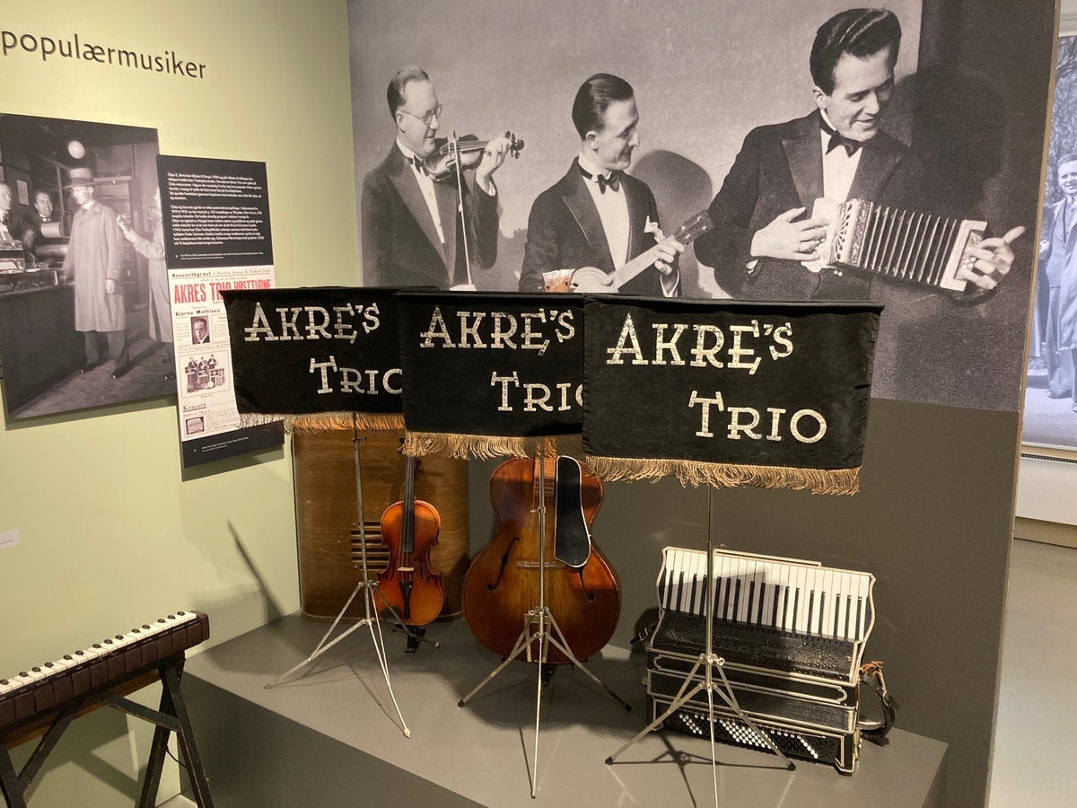 Utstilling om Ottar E. Akre