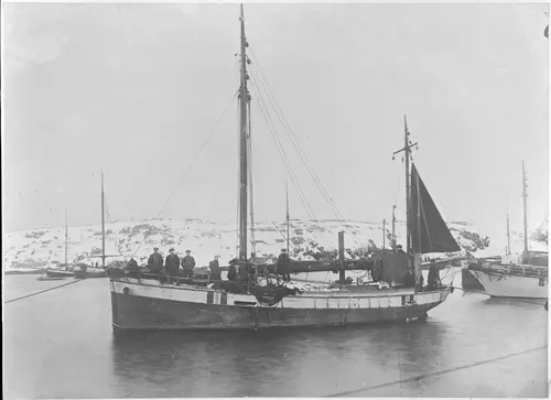 Kutter "Ellen Kathrine", ført av Odin Myhre, Vallersund
