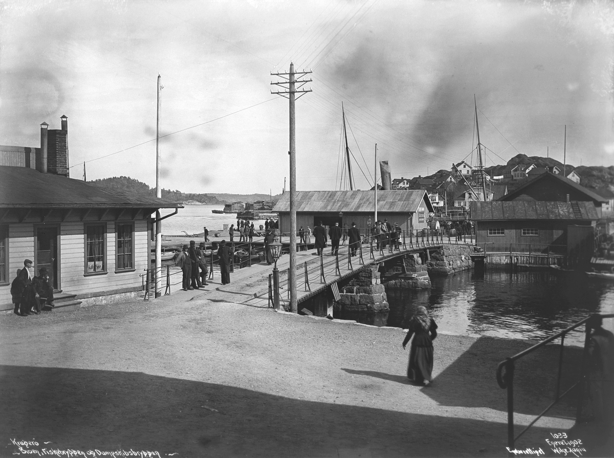 Kragerø - dampskipsbryggen, mai 1902