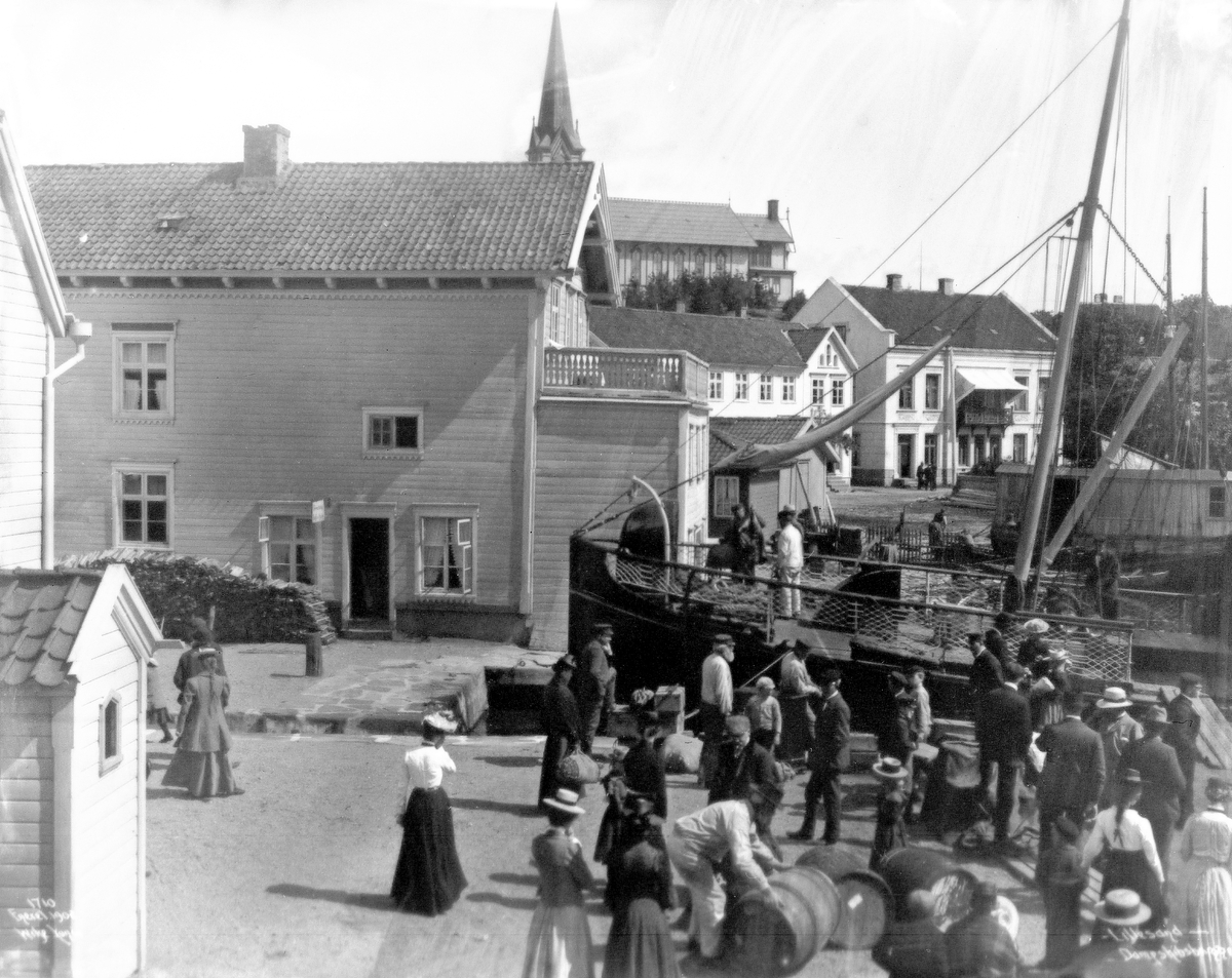 Lillesand - Dampskipsbrygge 29.juløi 1902