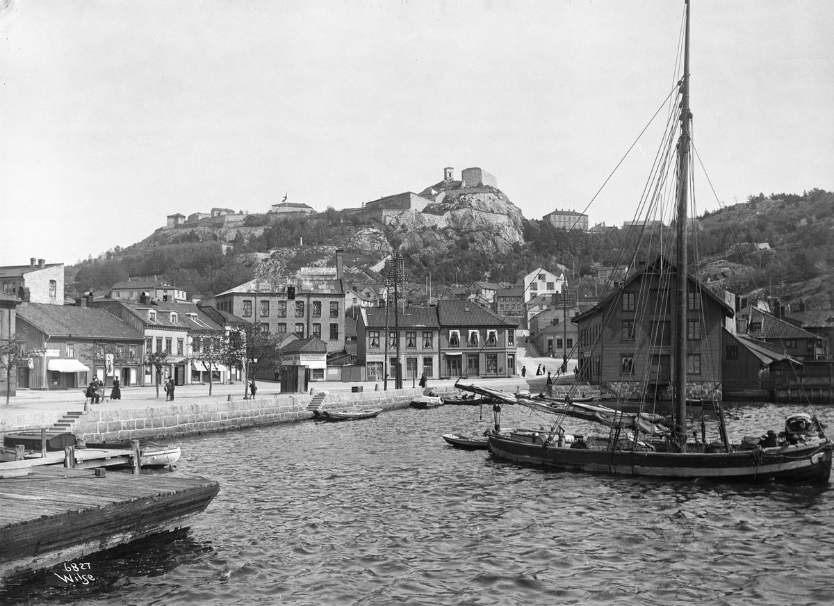 Fredrikssten festning sett fra Langbryggen. Fotografert i 1907.