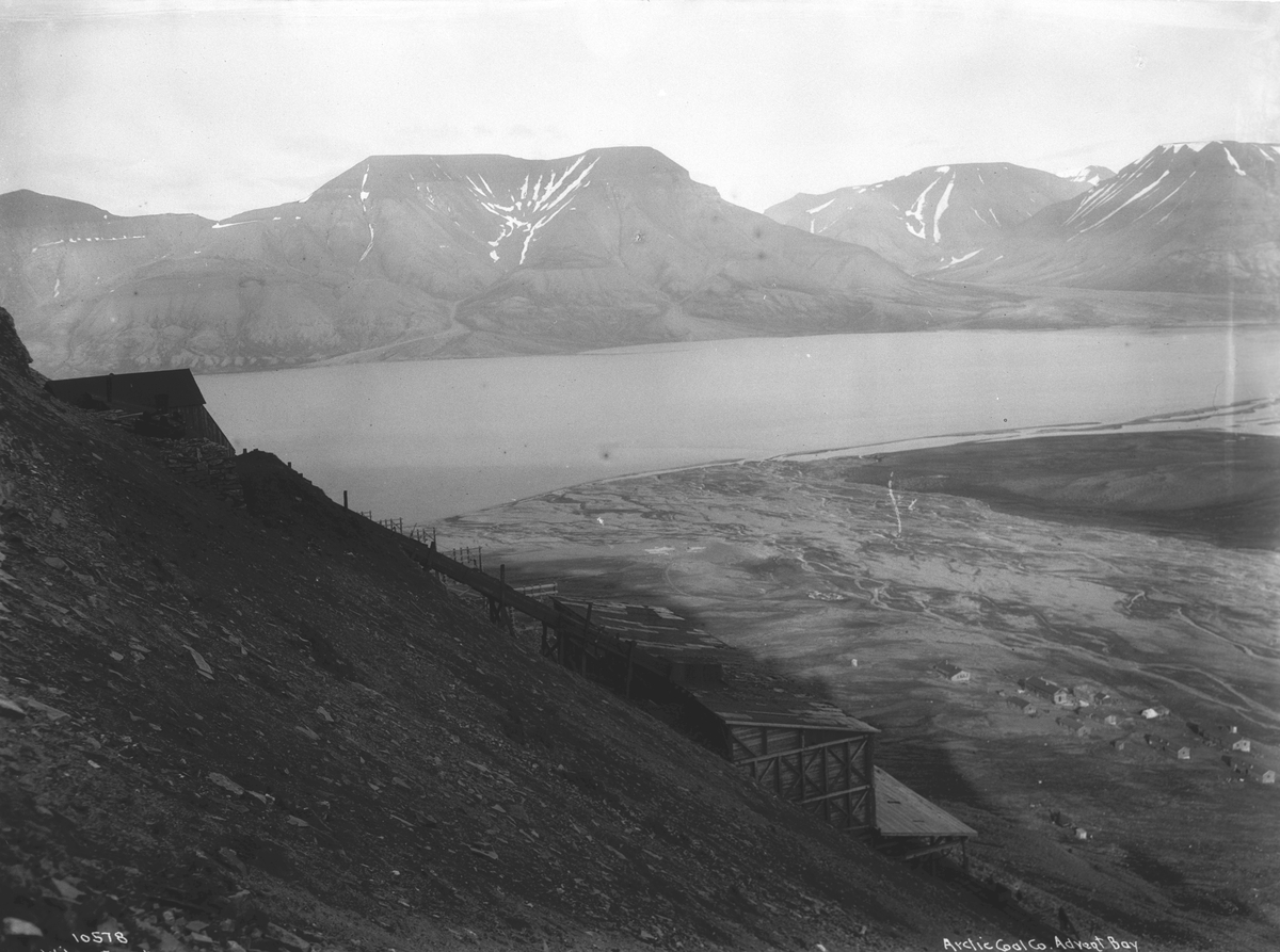 Gruvedrift hos Artic Cool Co. i Adventsfjorden, 1909.