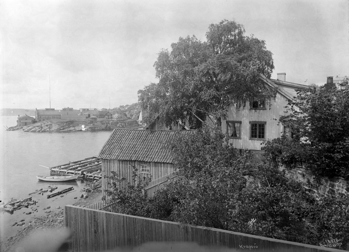 Hus på Vestre Øen (Øya), Kragerø, 14. juli 1916.