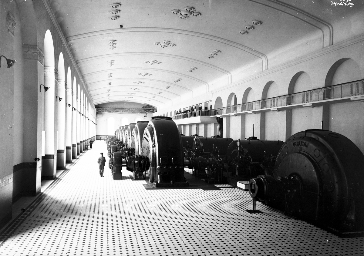 Turbinhallen i Såheim kraftstasjon (Rjukan II), Rjukan, juli 1916.