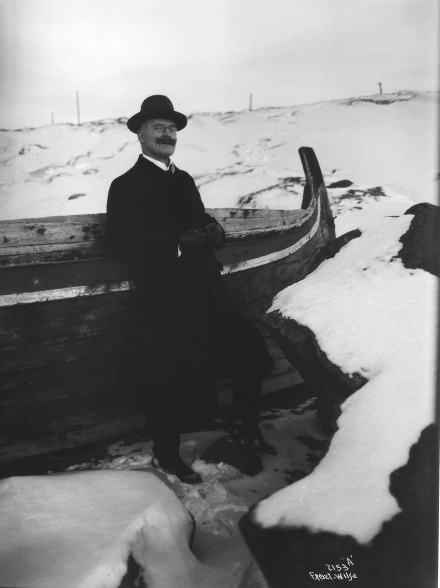 Knut Hamsun på stranden