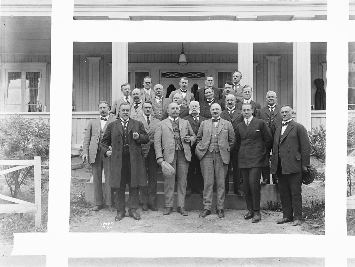 Gruppebilde av menn fra Conditorenes landsforening. Fotografert 1923.
